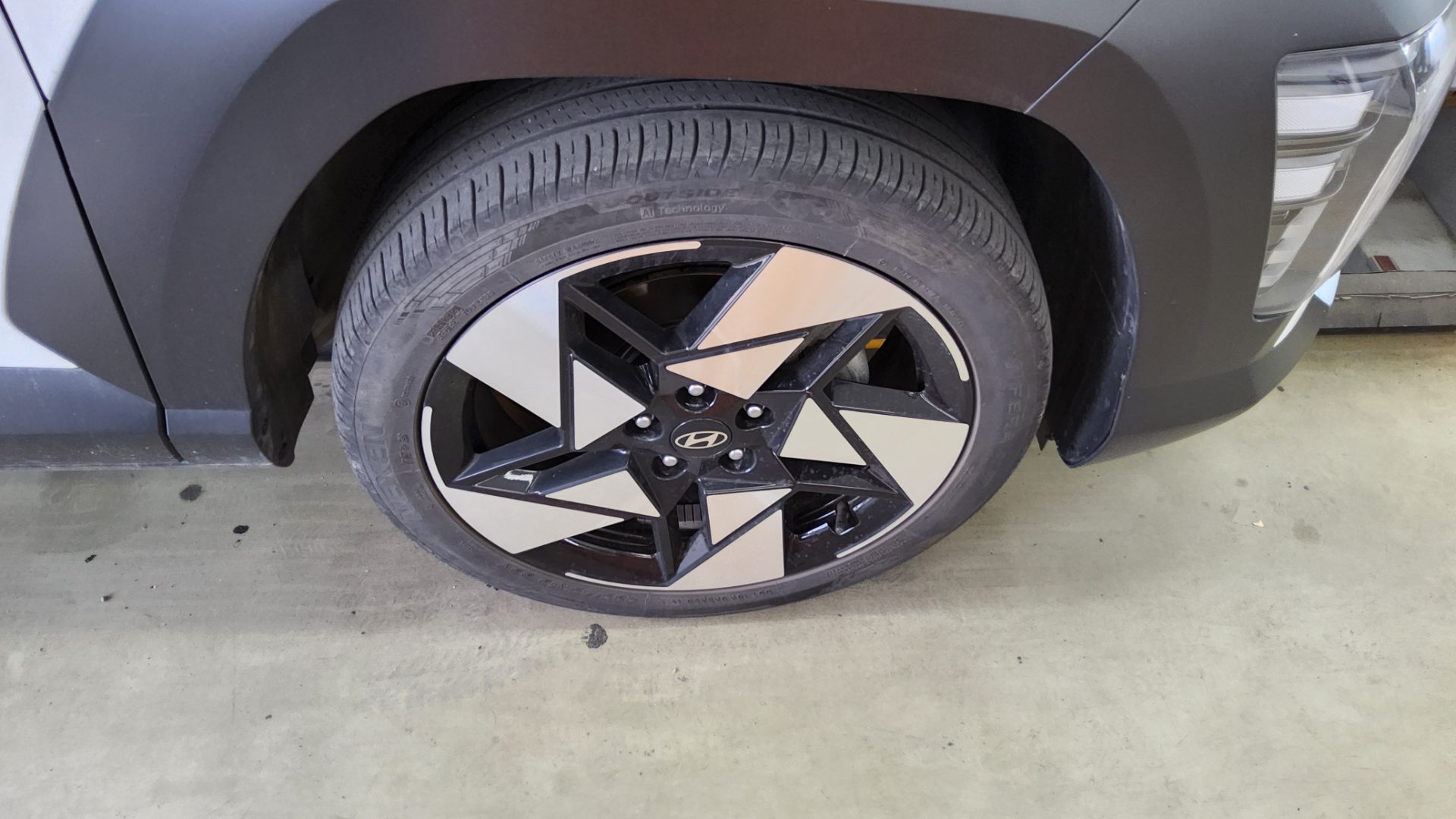2023 - hyundai kona