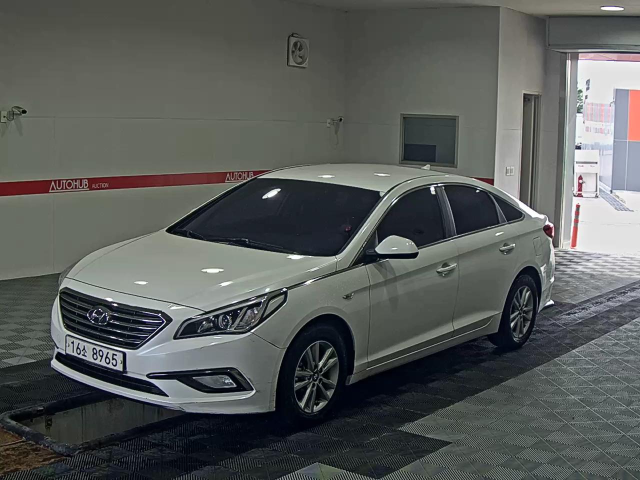 HYUNDAI LF SONATA LPi RENTAL CAR