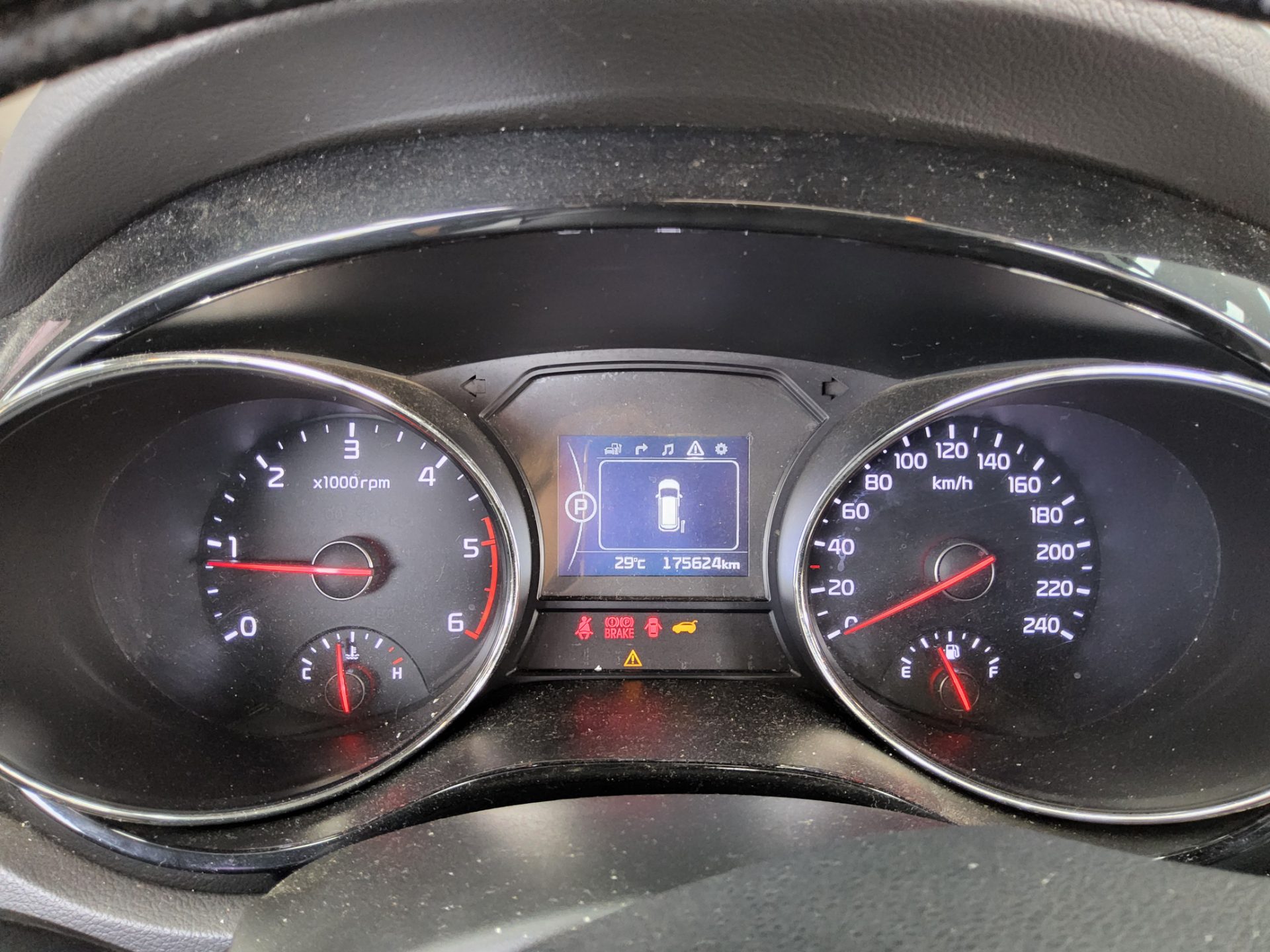 2016 - kia carnival