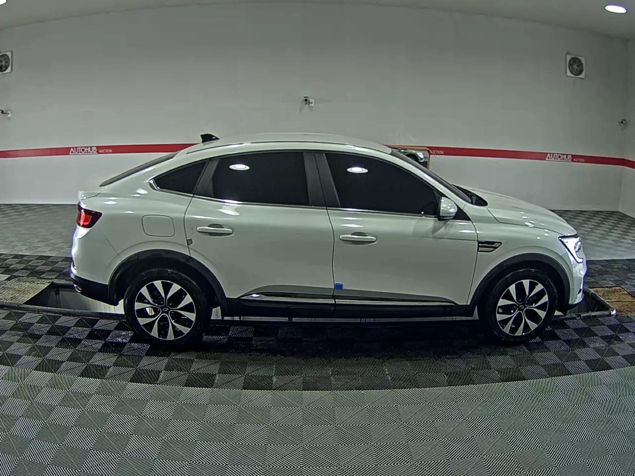 2022 - renault xm3