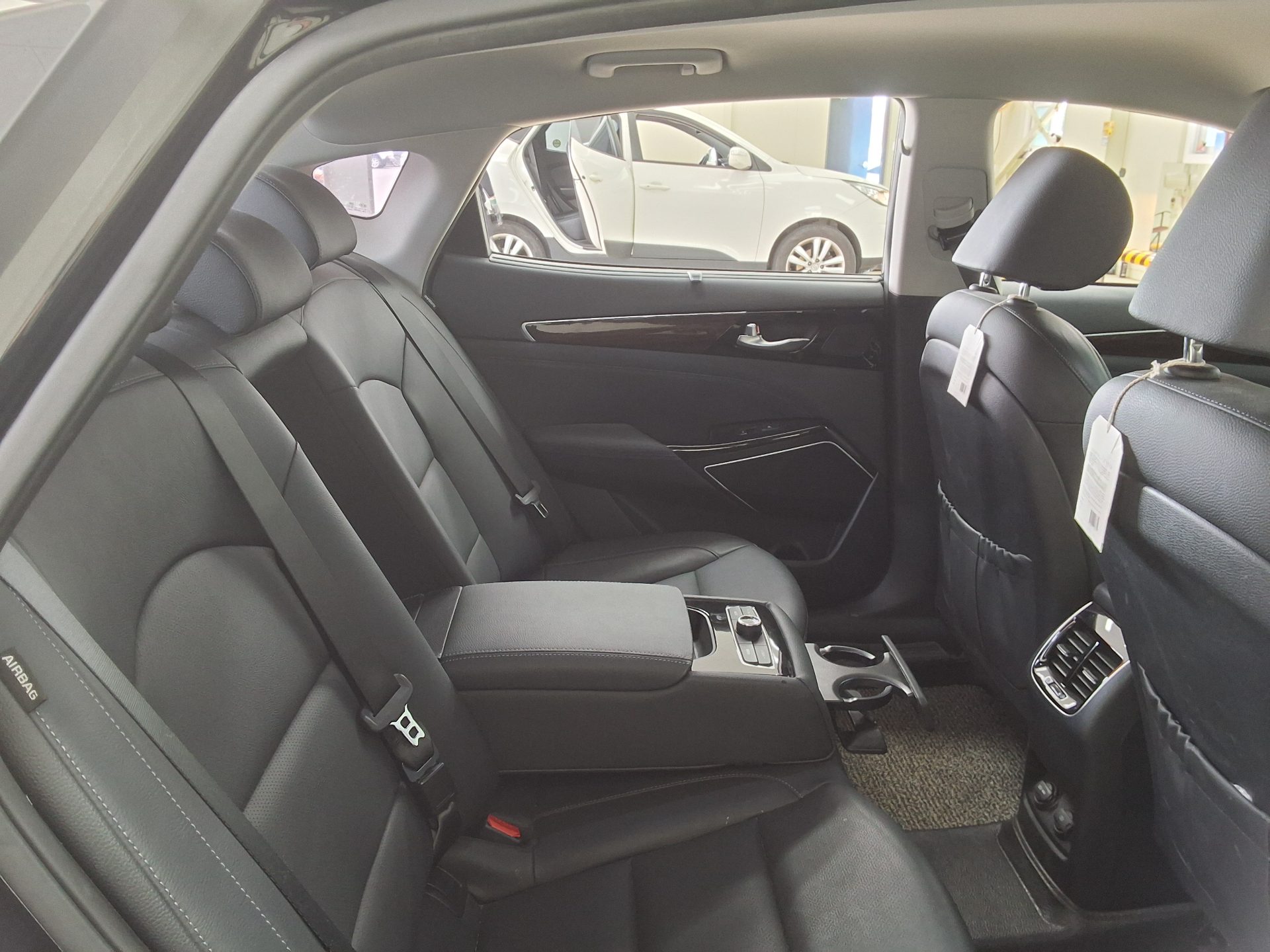 2019 - kia k7