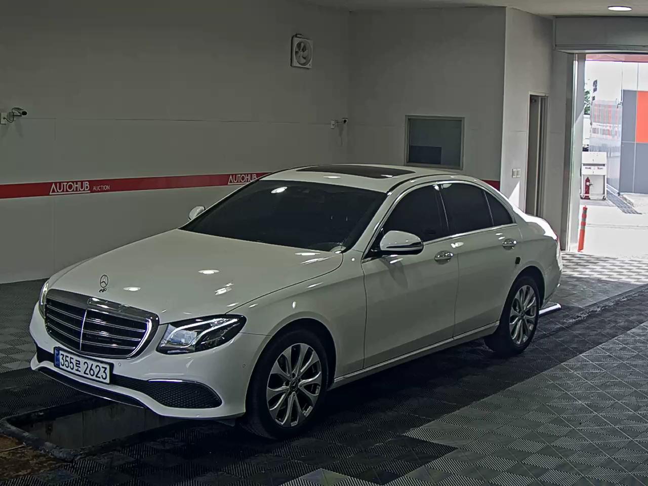 MERCEDES-BENZ CLASS (5TH GEN)