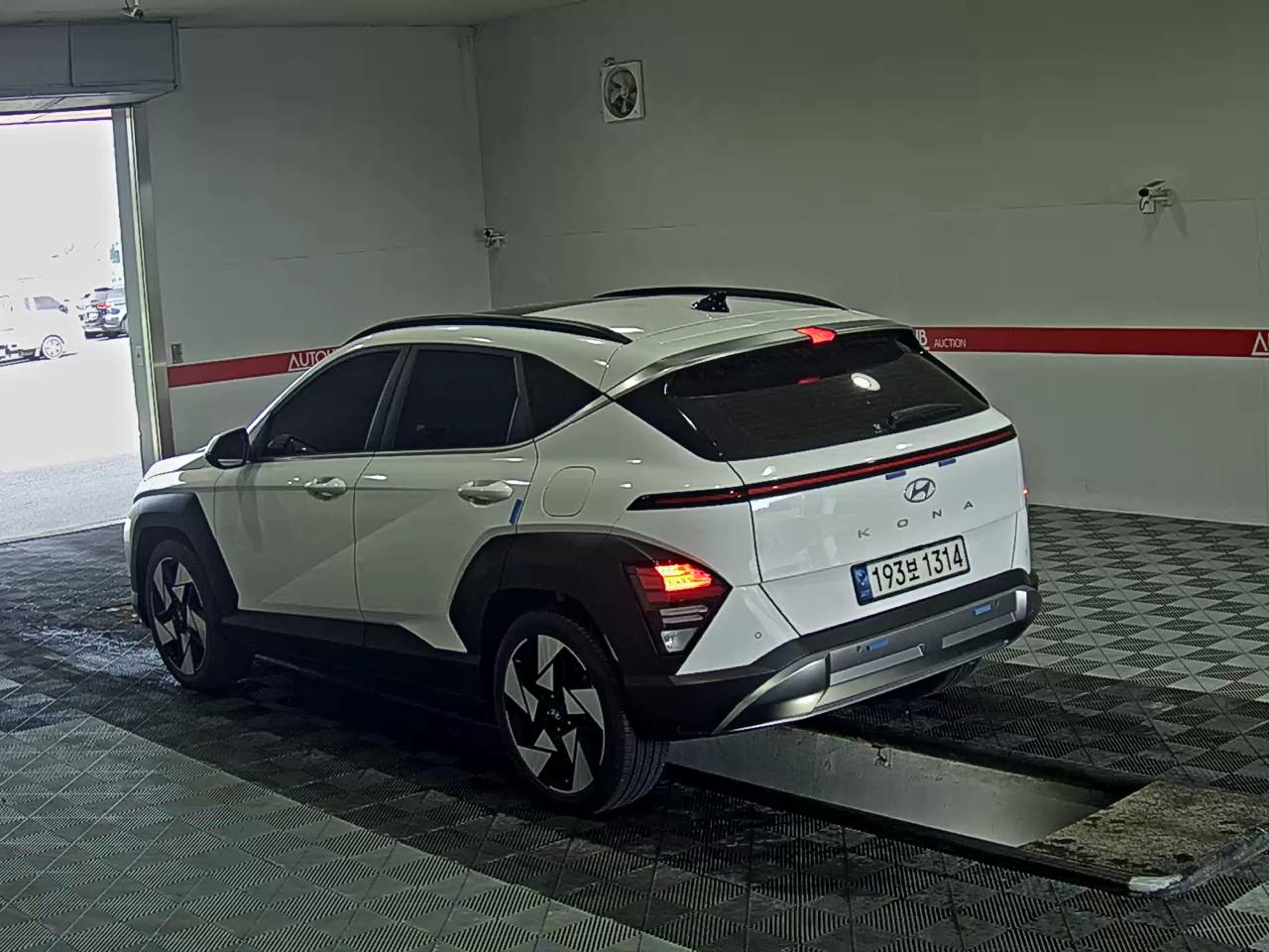 2023 - hyundai kona