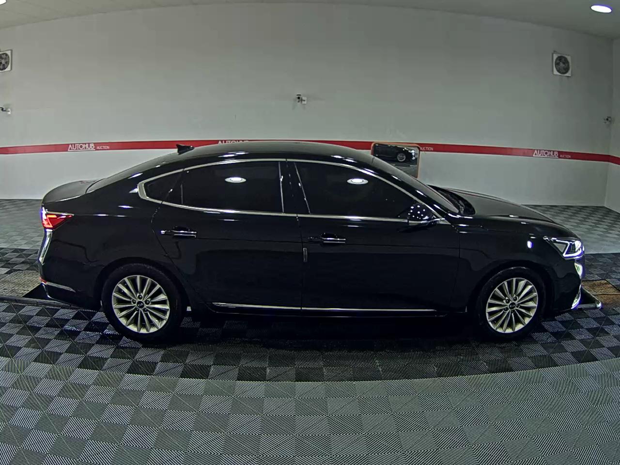 2019 - kia k7