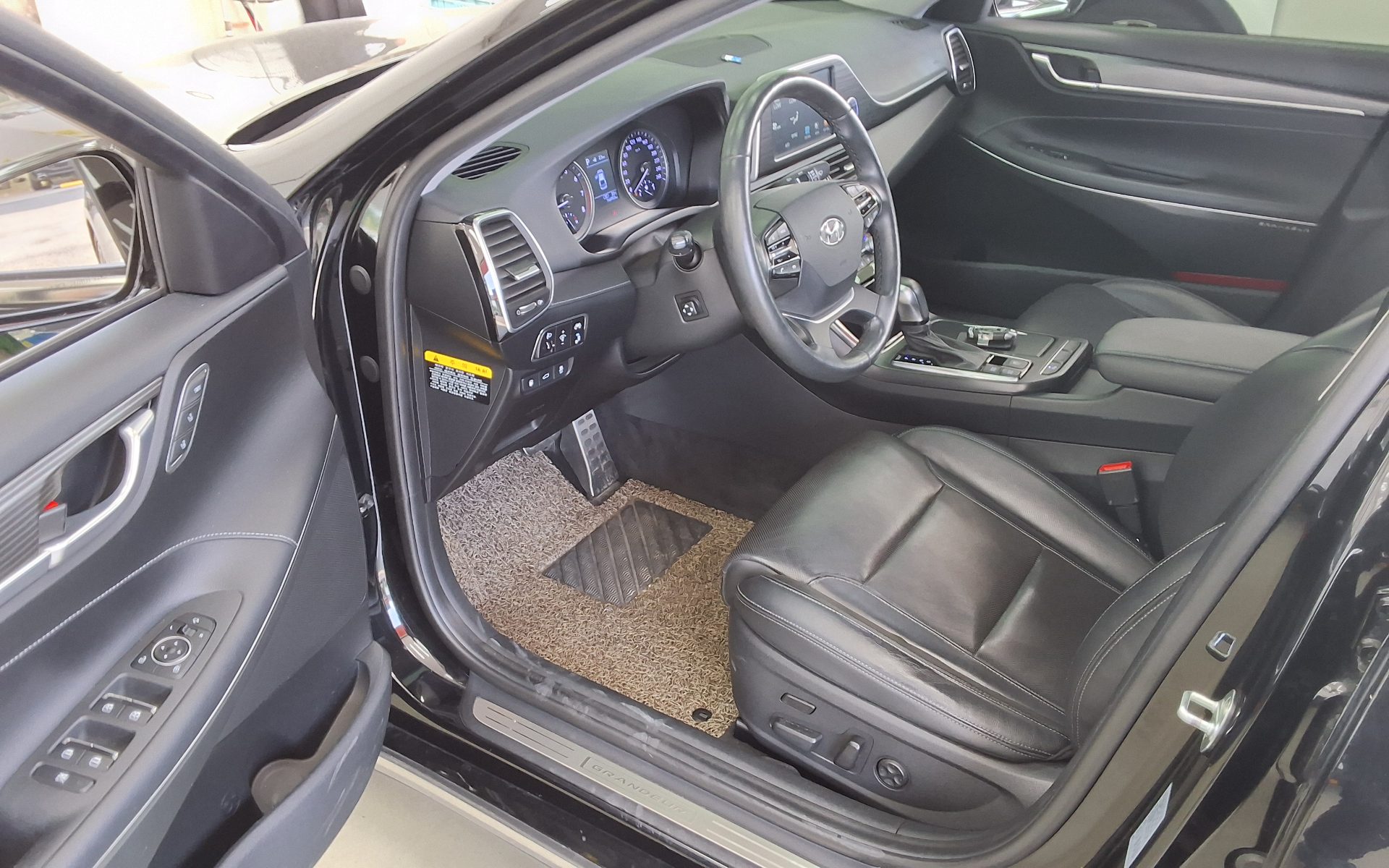 2017 - hyundai grandeur