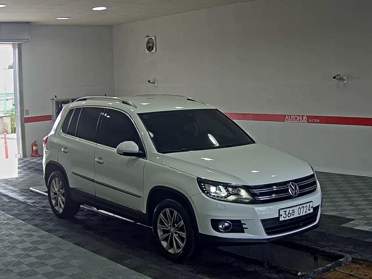 2016 - volkswagen tiguan