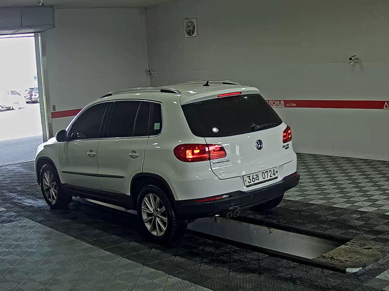 2016 - volkswagen tiguan