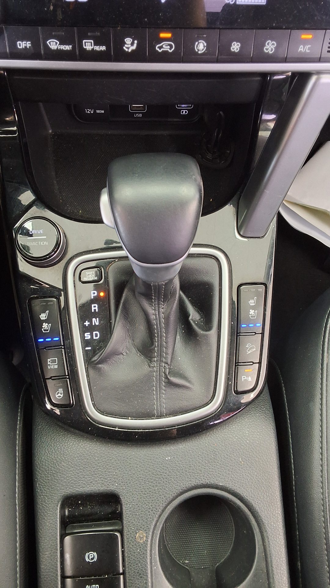 2020 - kia seltos