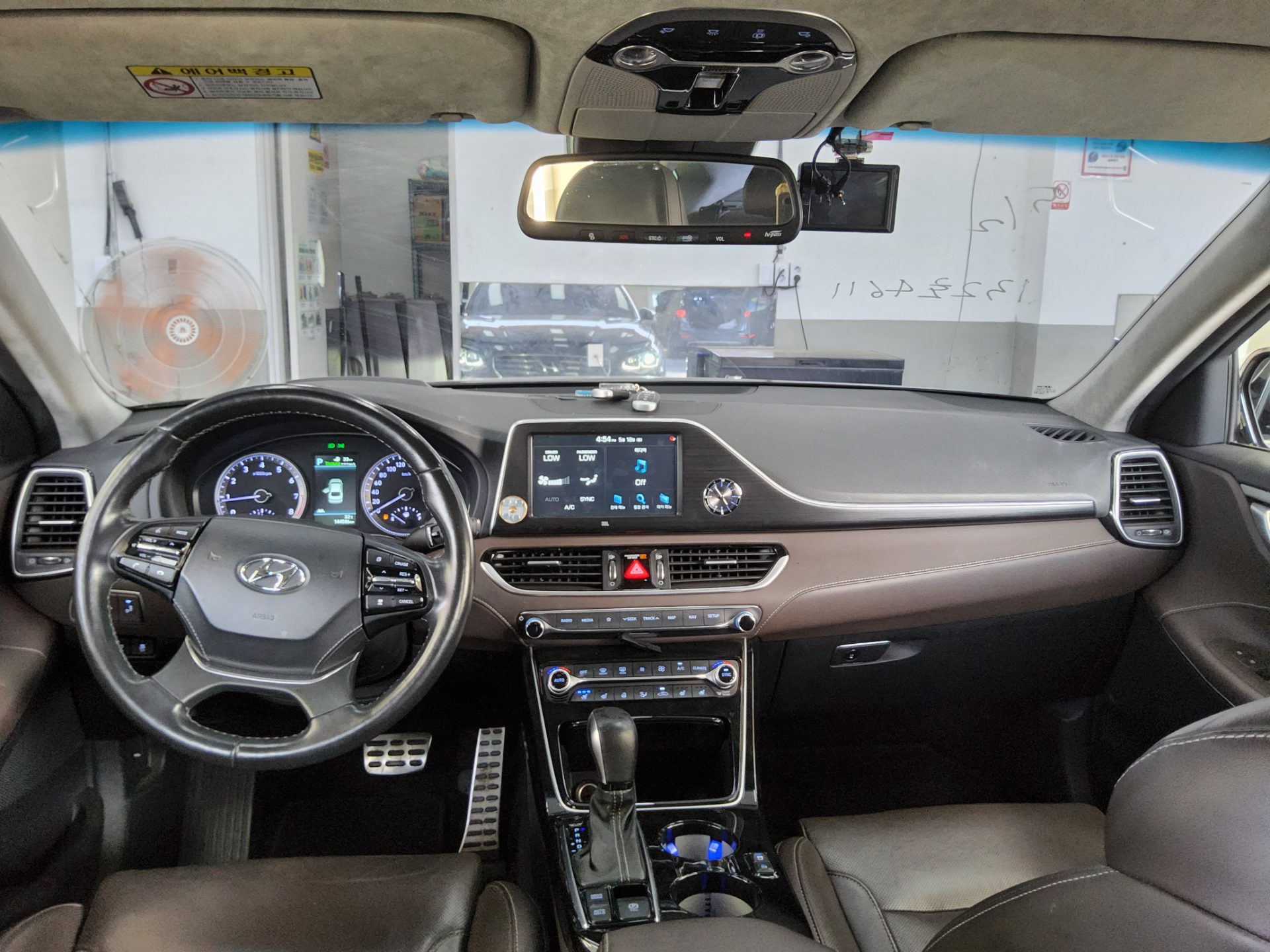 2018 - hyundai grandeur