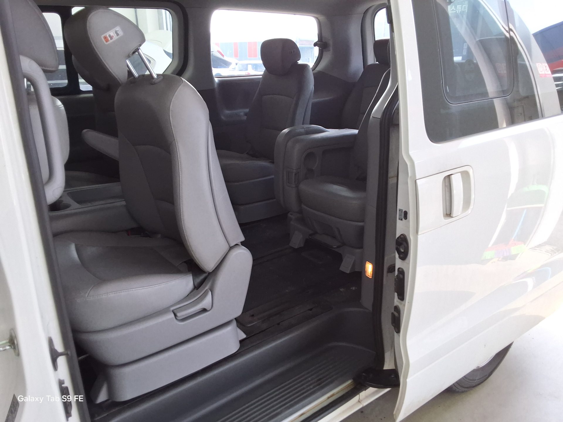 2017 - hyundai grand starex
