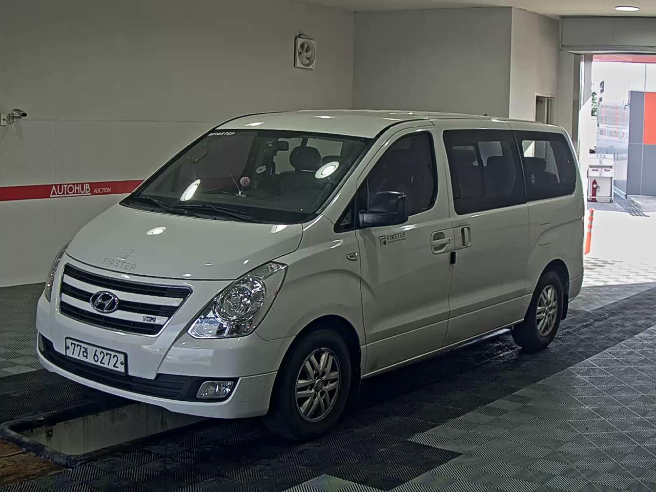 HYUNDAI GRAND STAREX