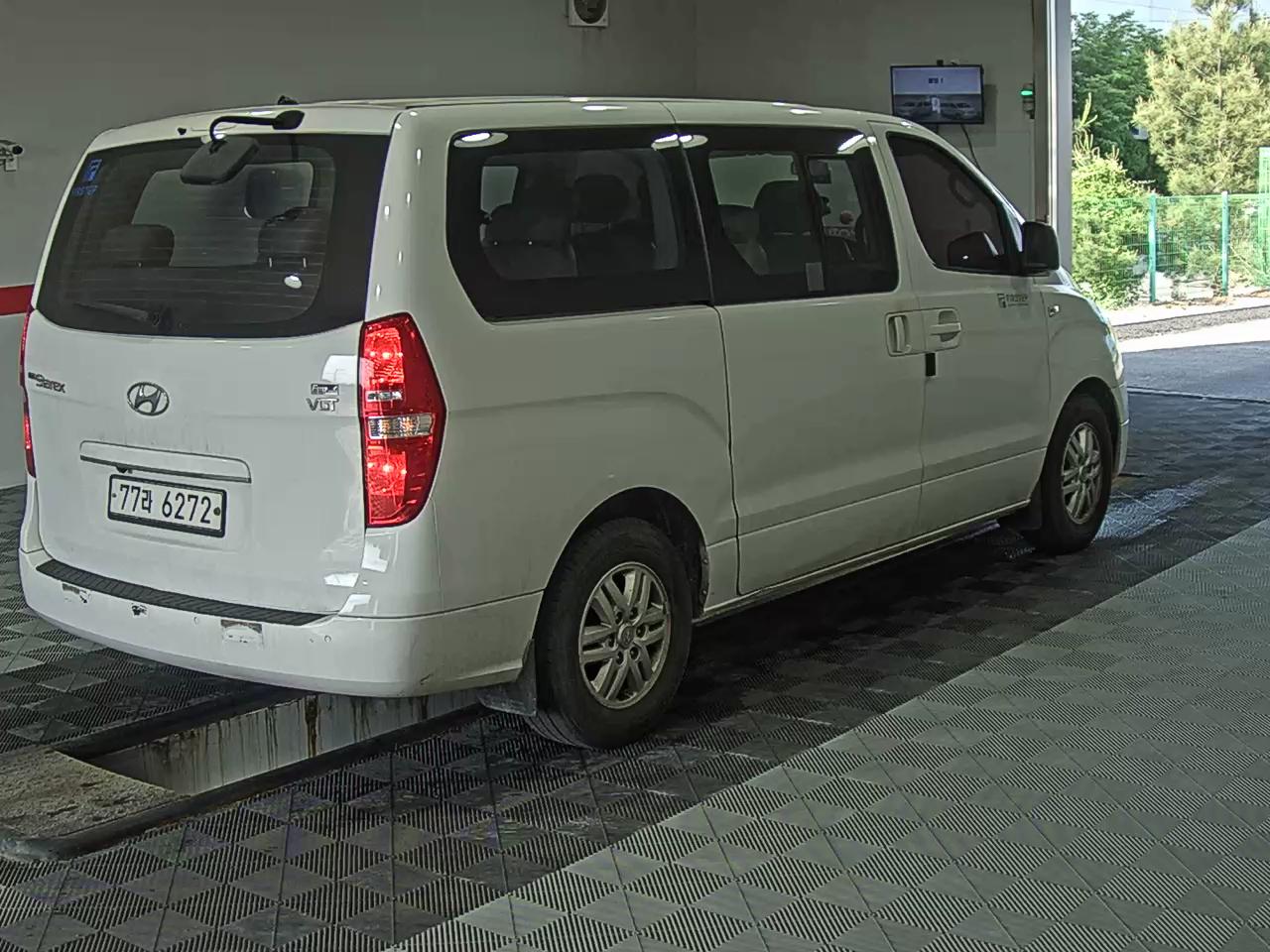 2017 - hyundai grand starex