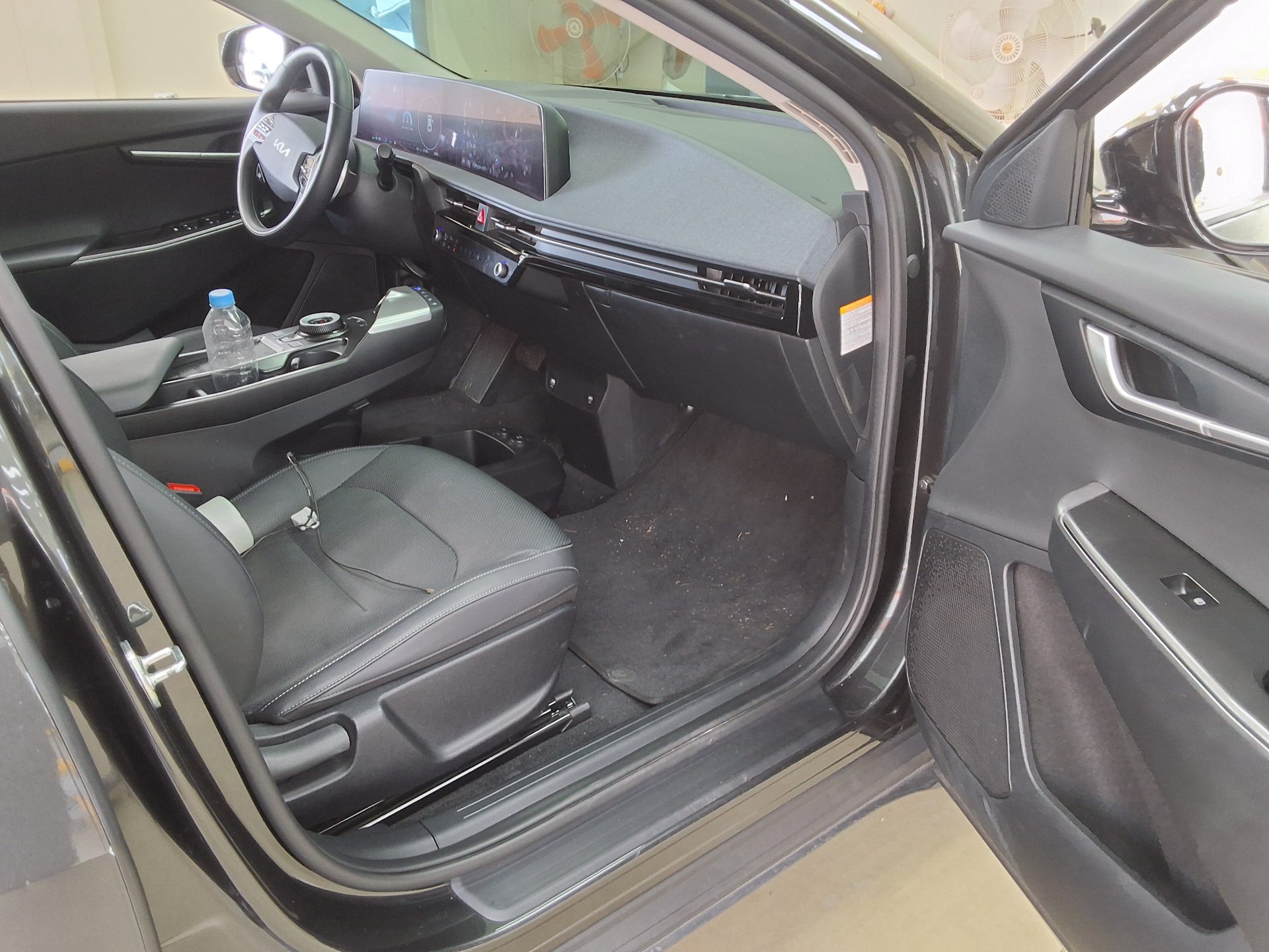 2022 - kia ev6