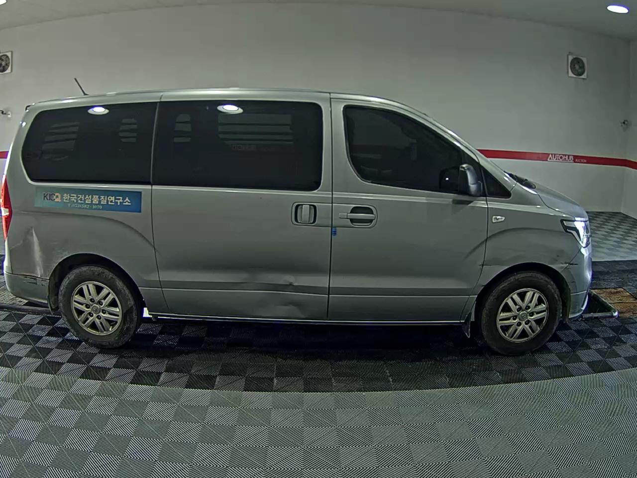 2021 - hyundai grand starex