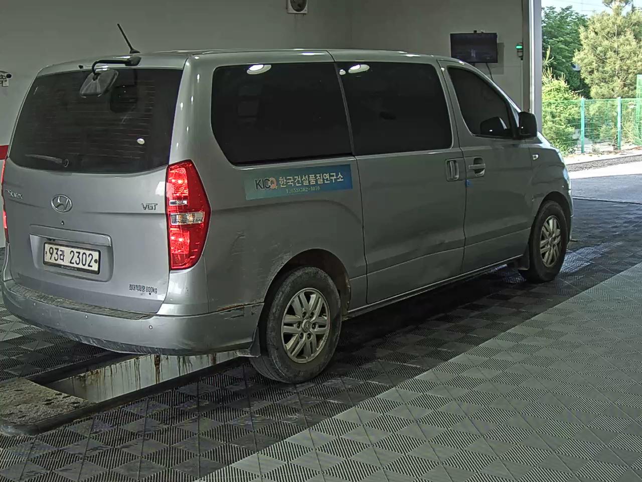 2021 - hyundai grand starex