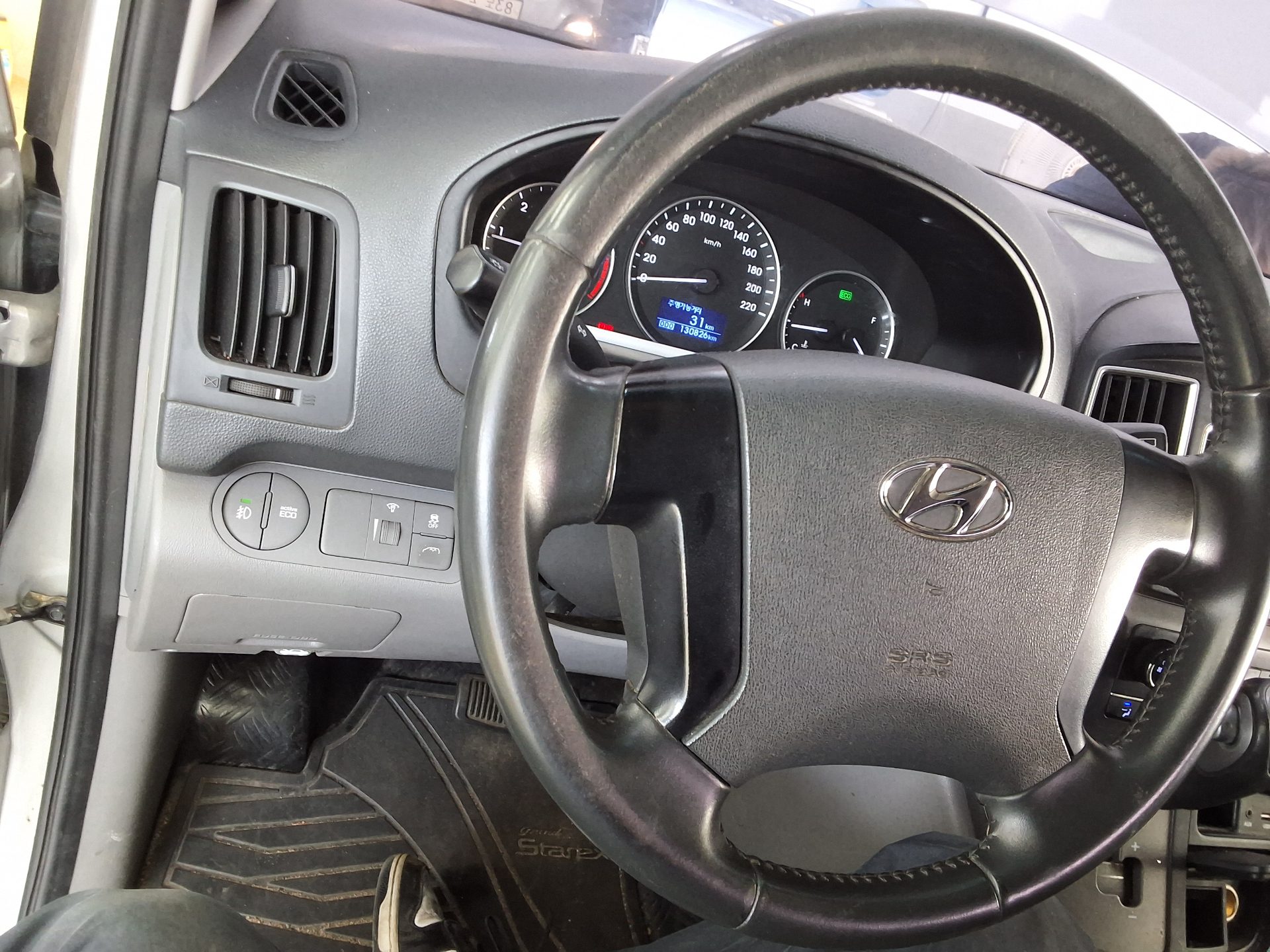 2019 - hyundai grand starex