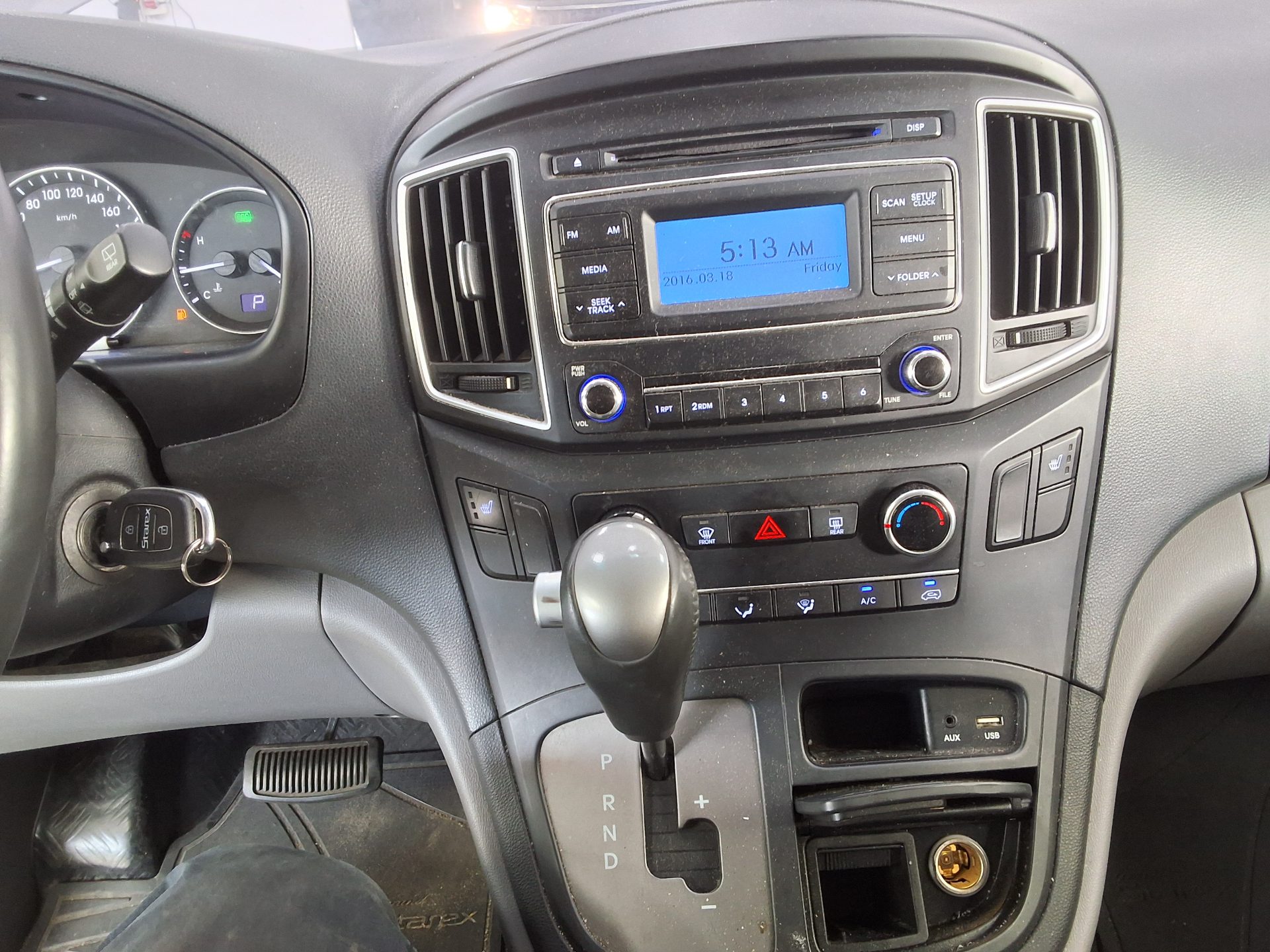 2019 - hyundai grand starex