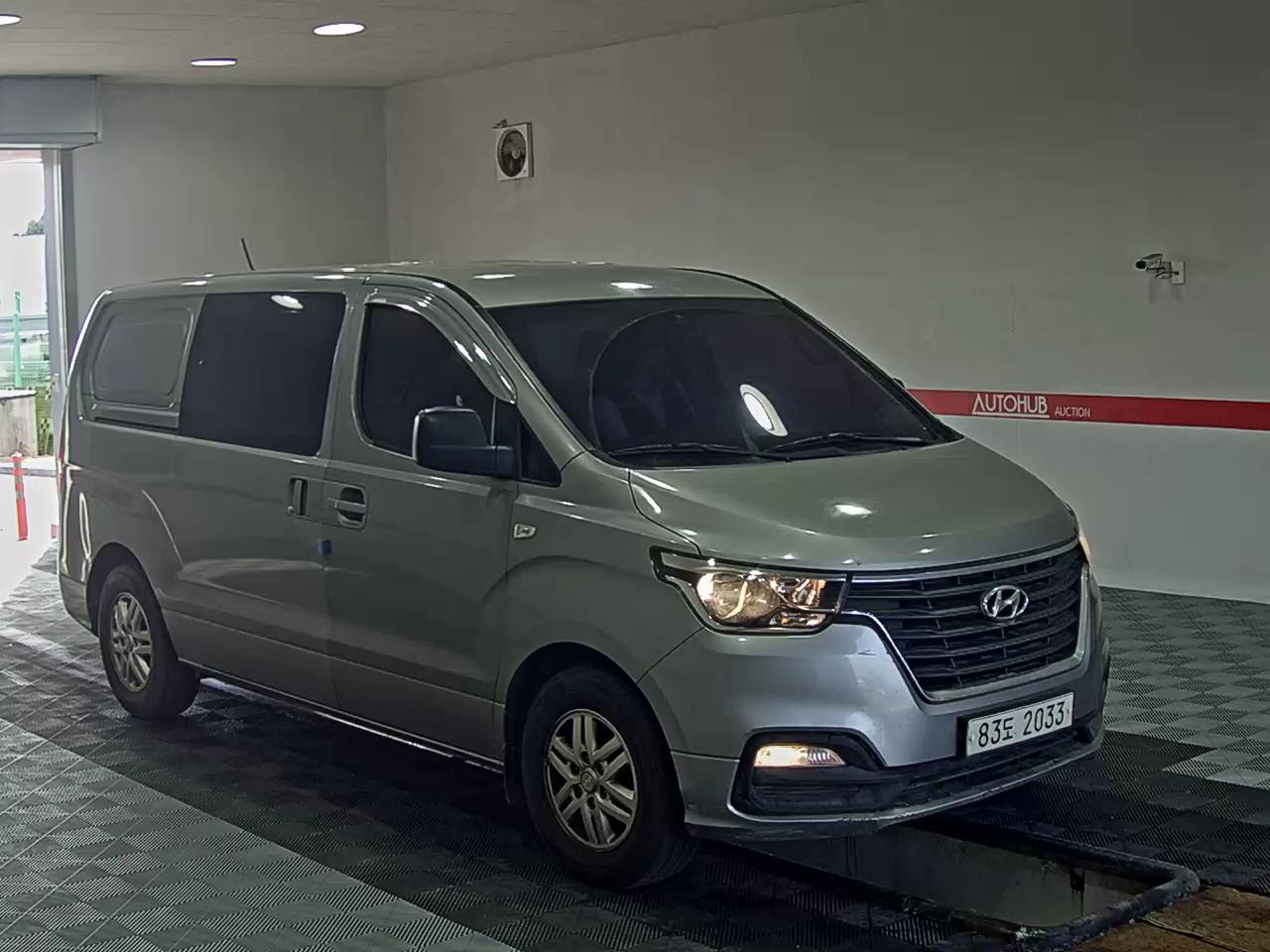 2019 - hyundai grand starex