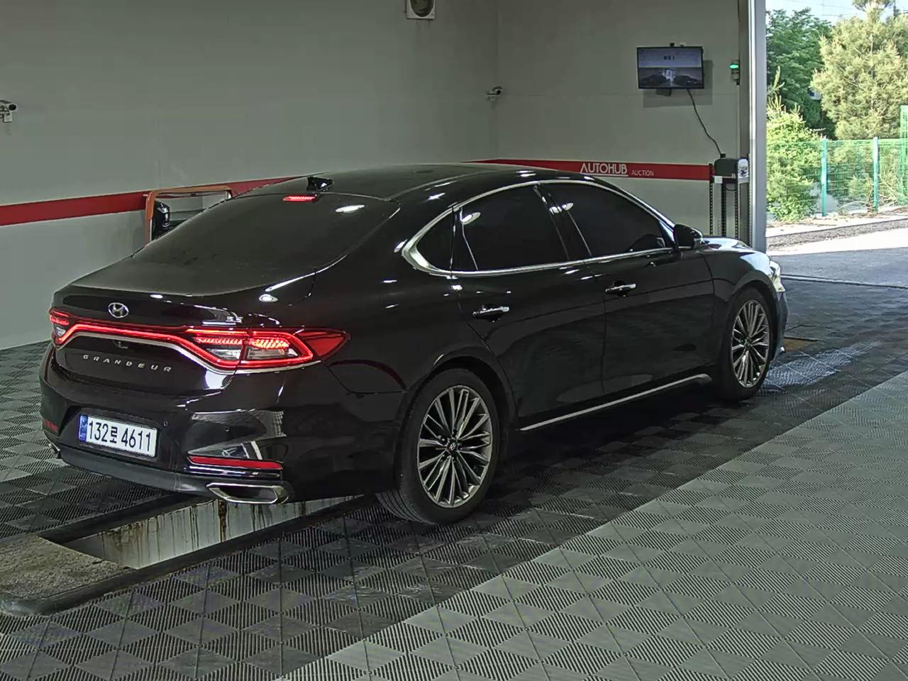 2018 - hyundai grandeur