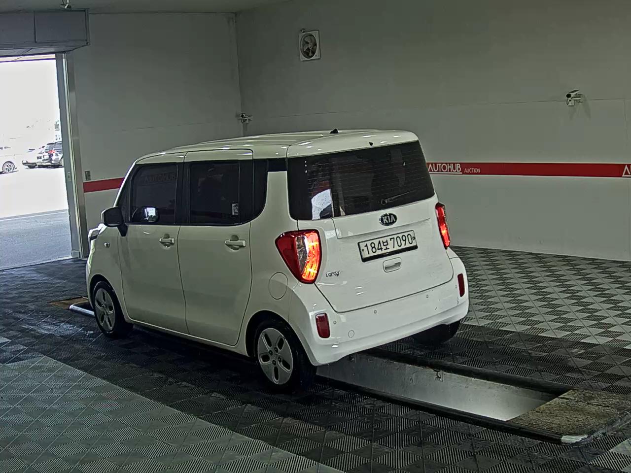 2017 - kia ray