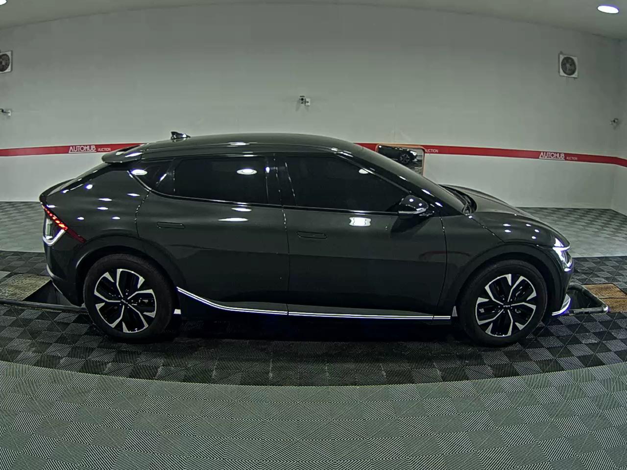 2022 - kia ev6