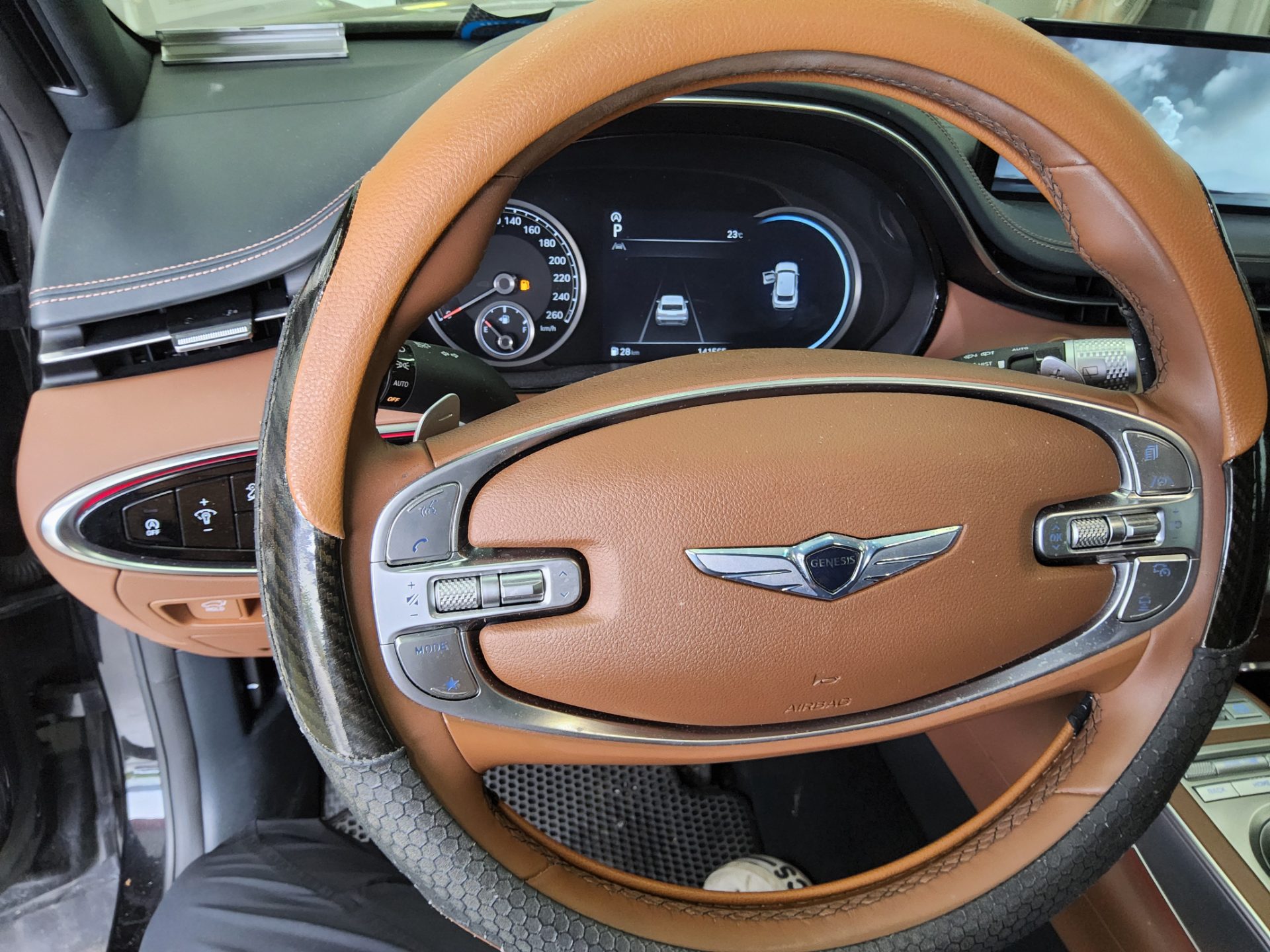 2022 - genesis gv70