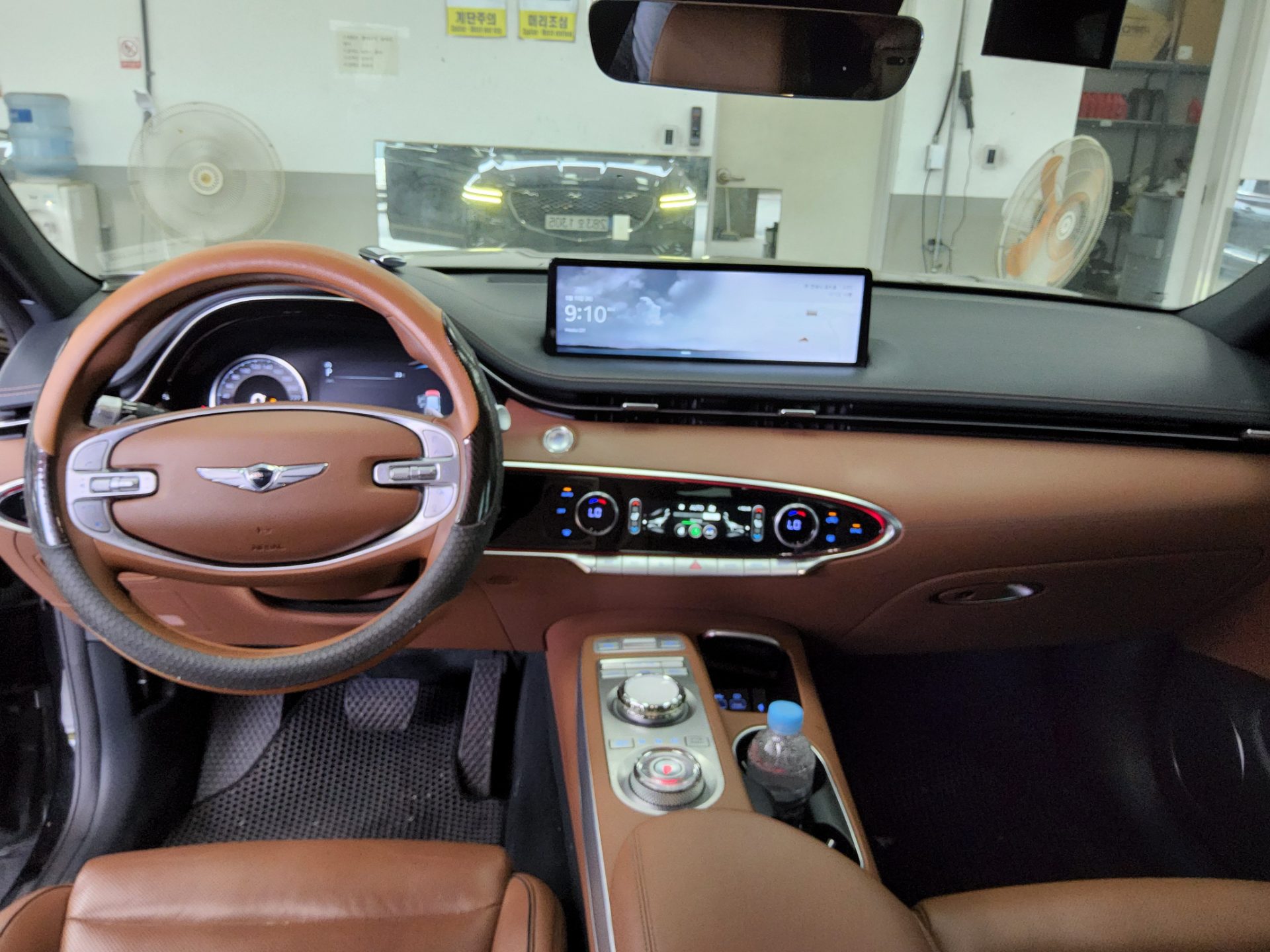 2022 - genesis gv70