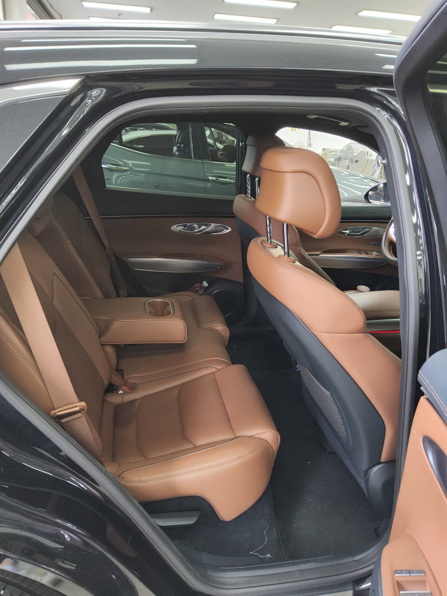2022 - genesis gv70