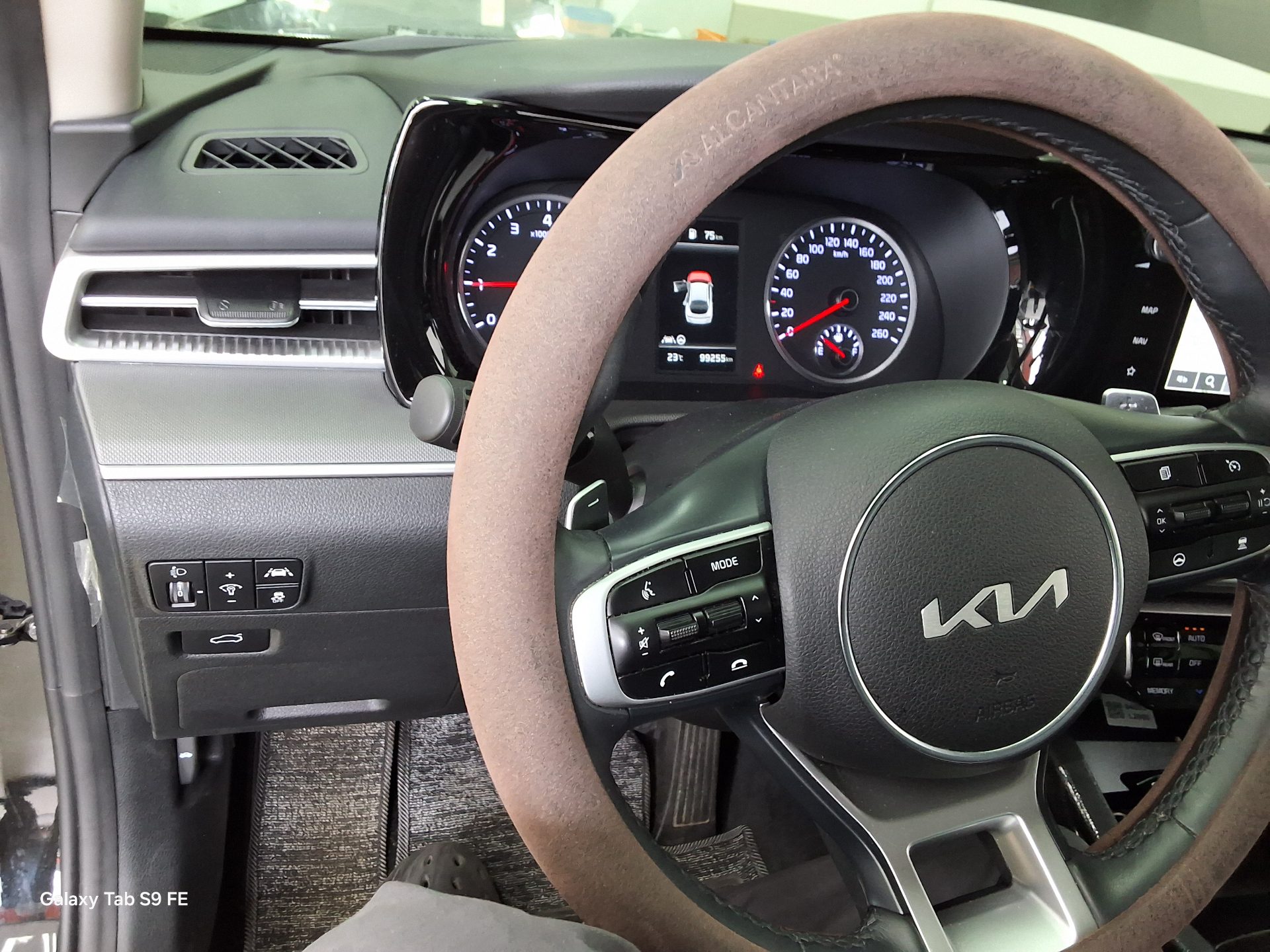 2022 - kia k5