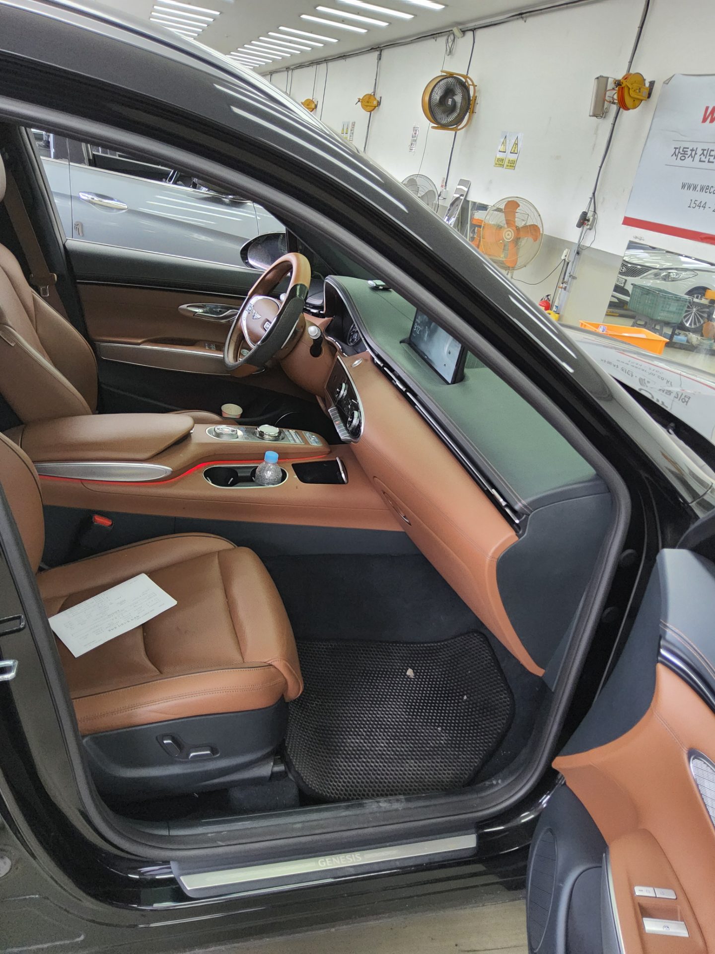 2022 - genesis gv70