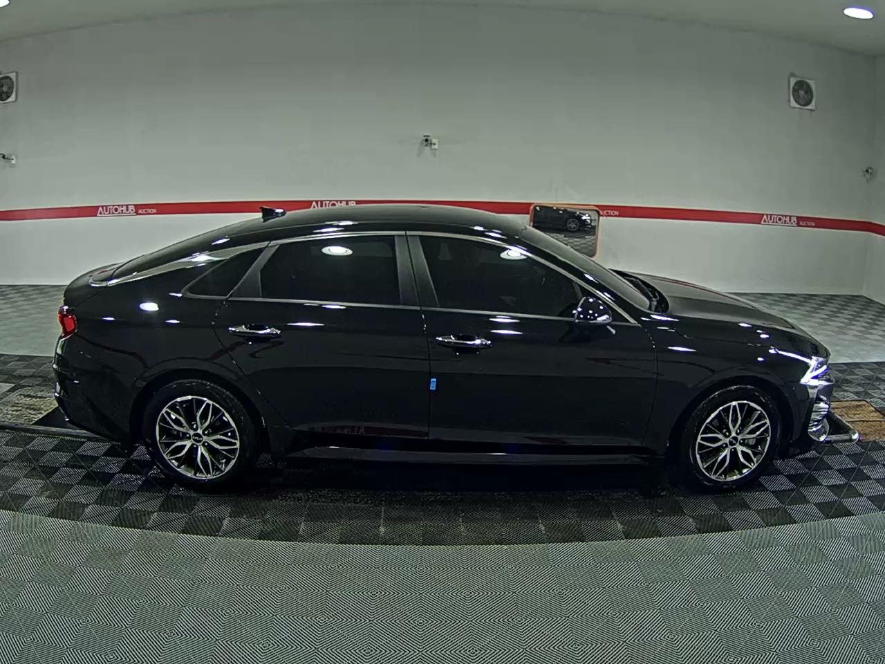 2022 - kia k5