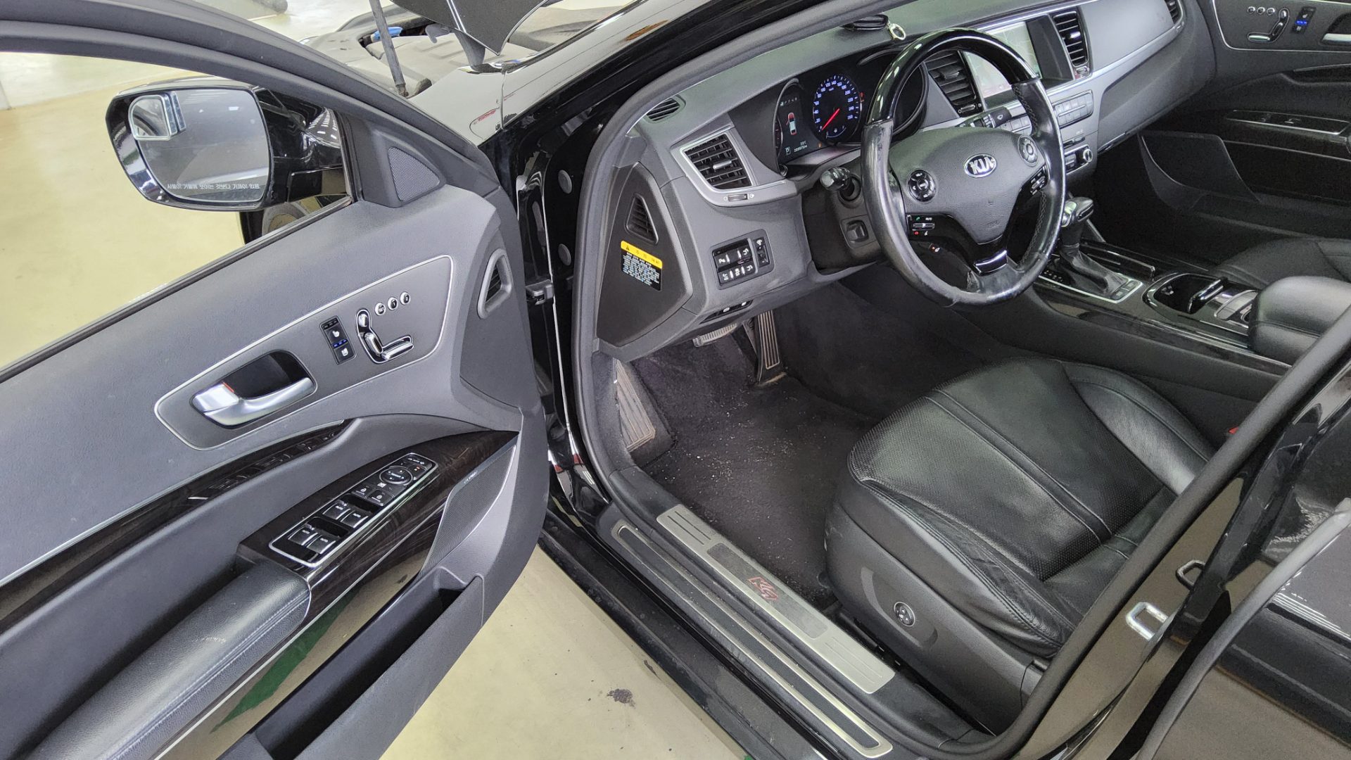 2014 - kia k9