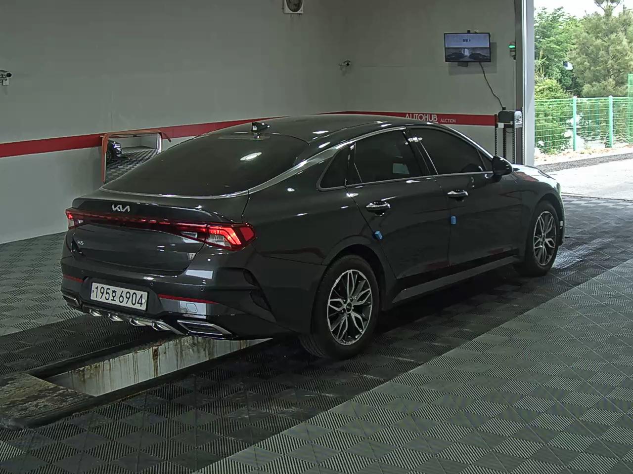 2023 - kia k5