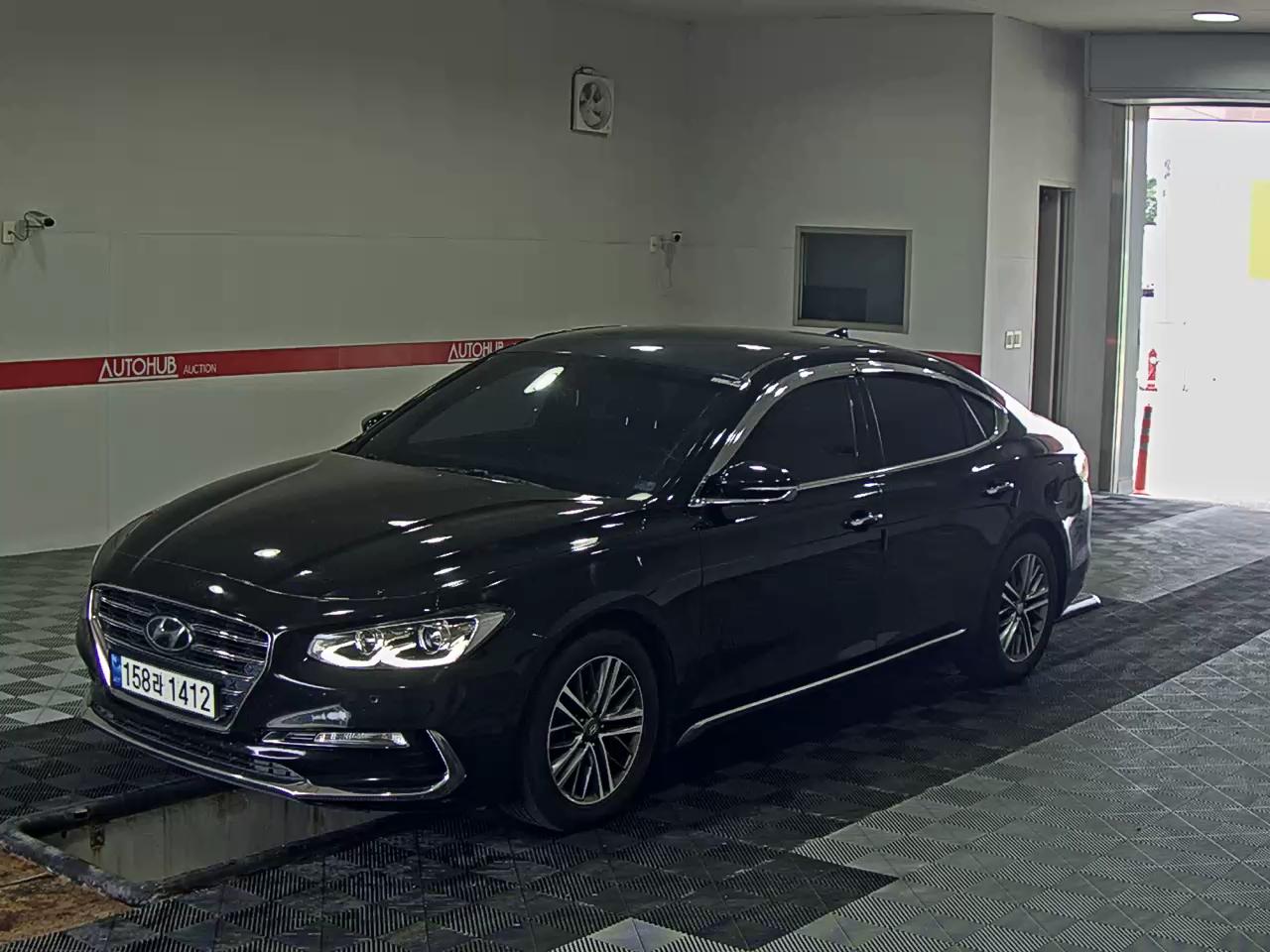 HYUNDAI GRANDEUR LPi TAXI DELUXE