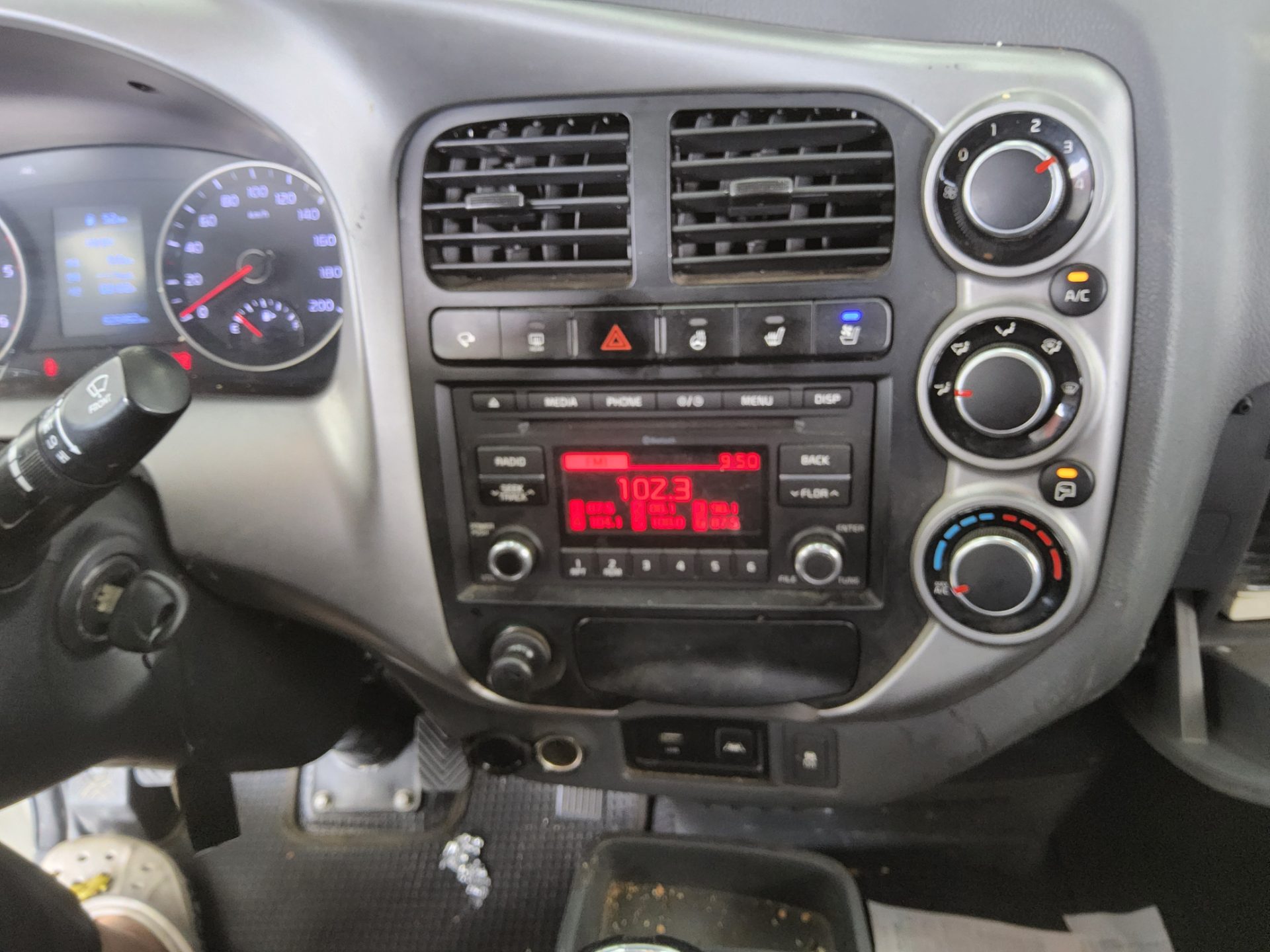 2022 - kia bongo
