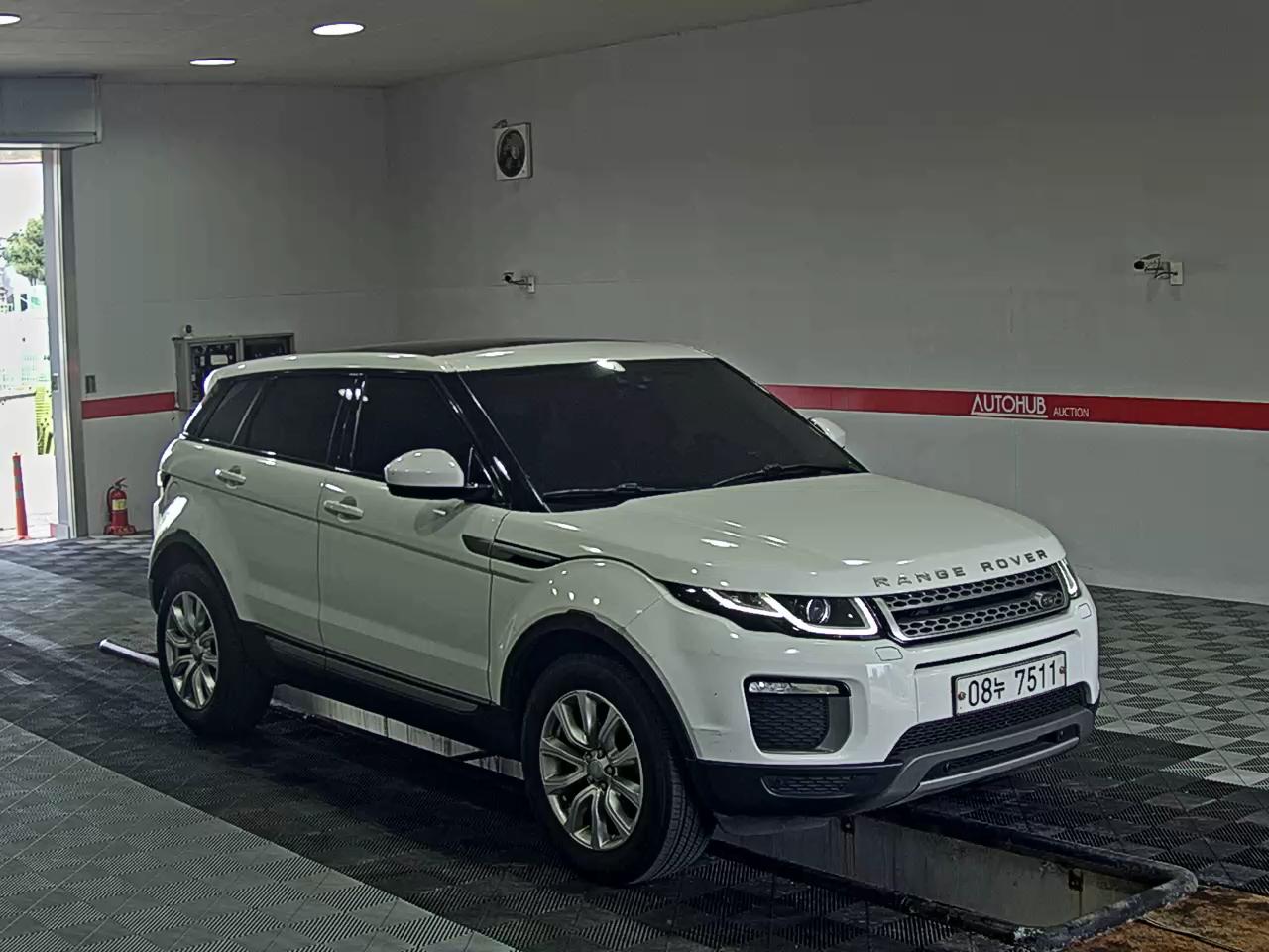 2017 - land rover range rover