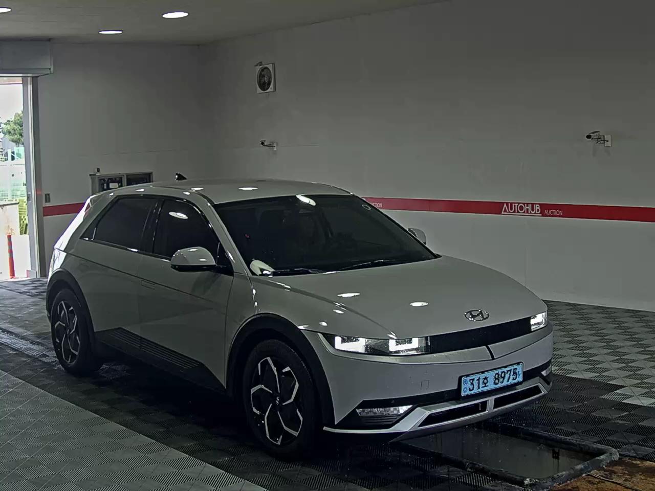 2022 - hyundai ioniq