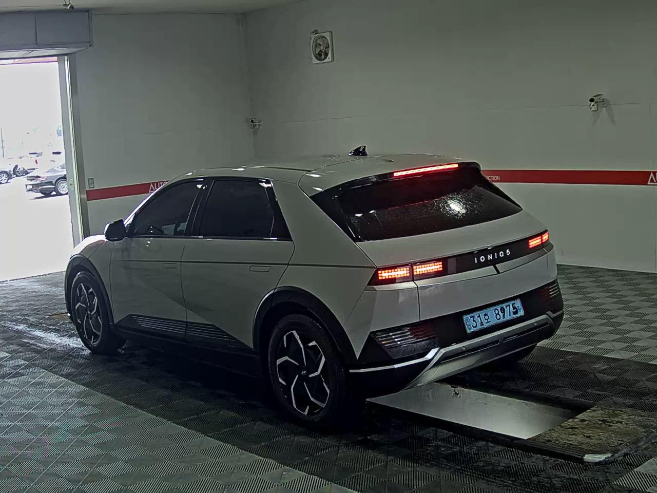 2022 - hyundai ioniq
