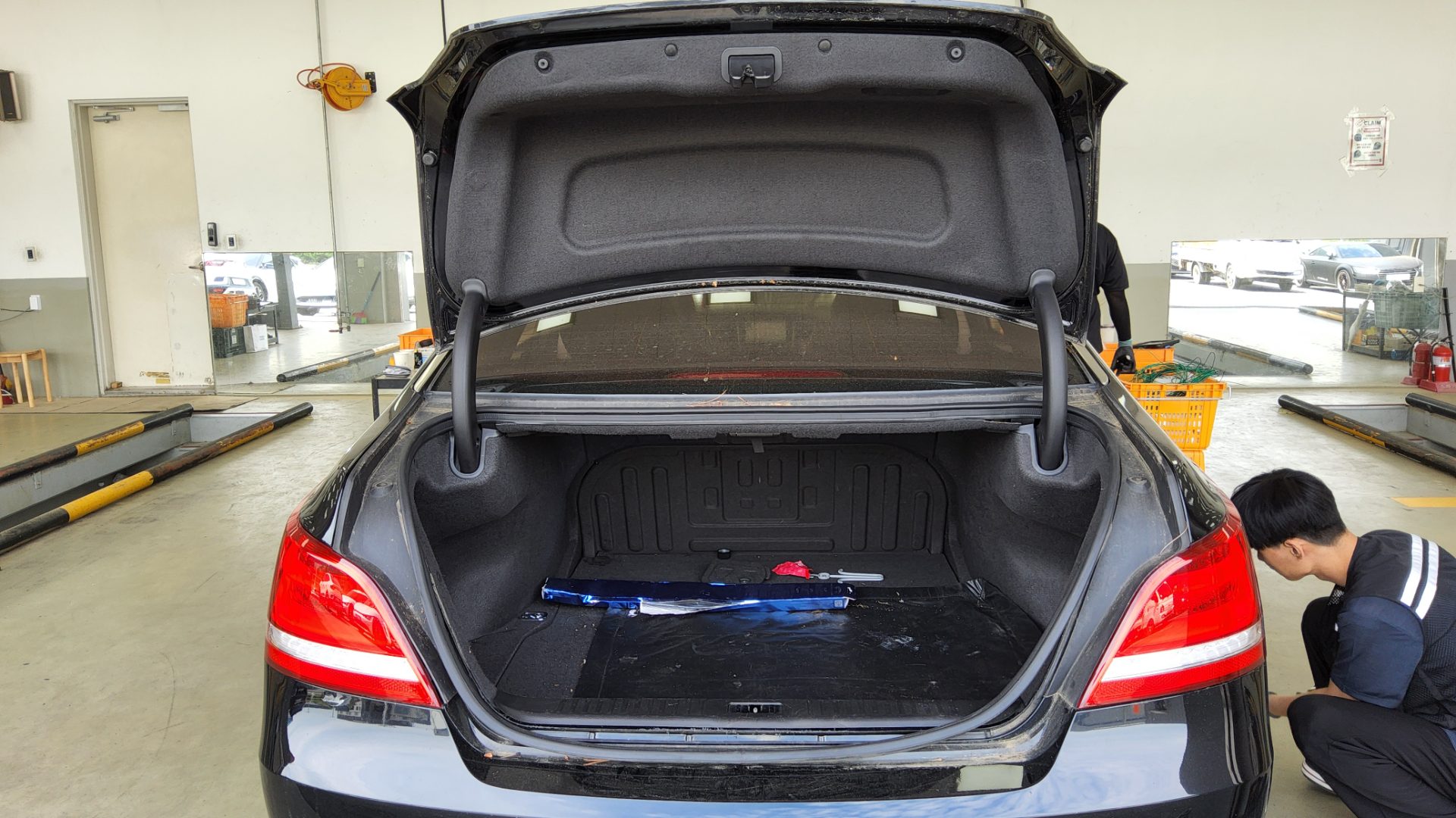2013 - hyundai equus