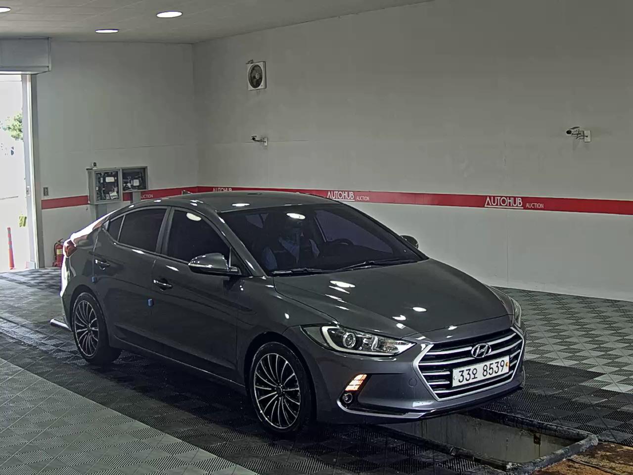 2018 - hyundai avante
