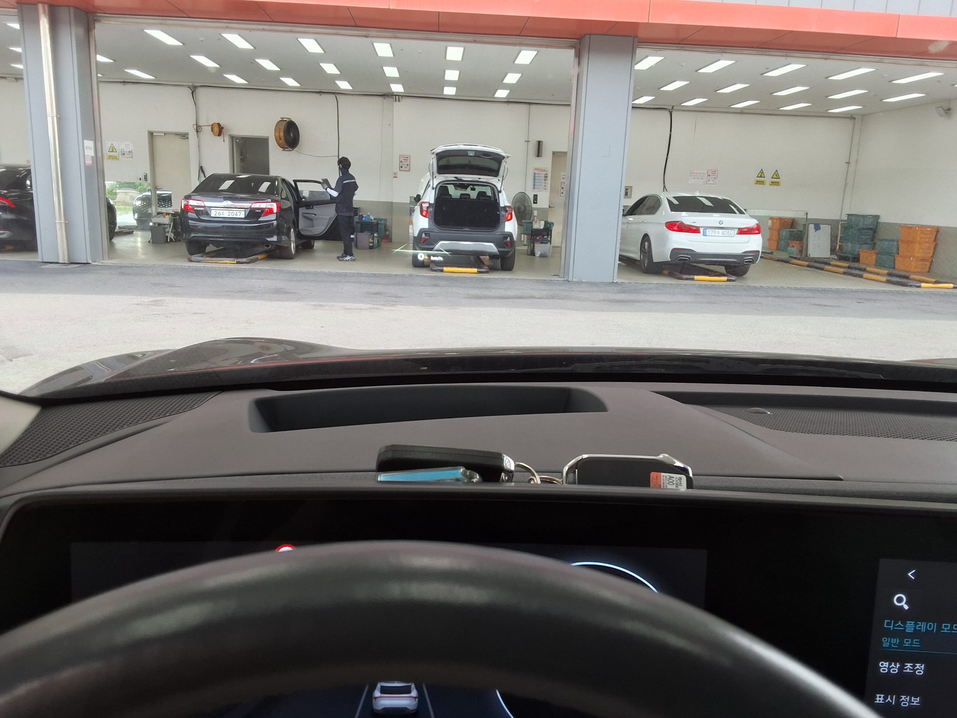 2023 - kia ev6