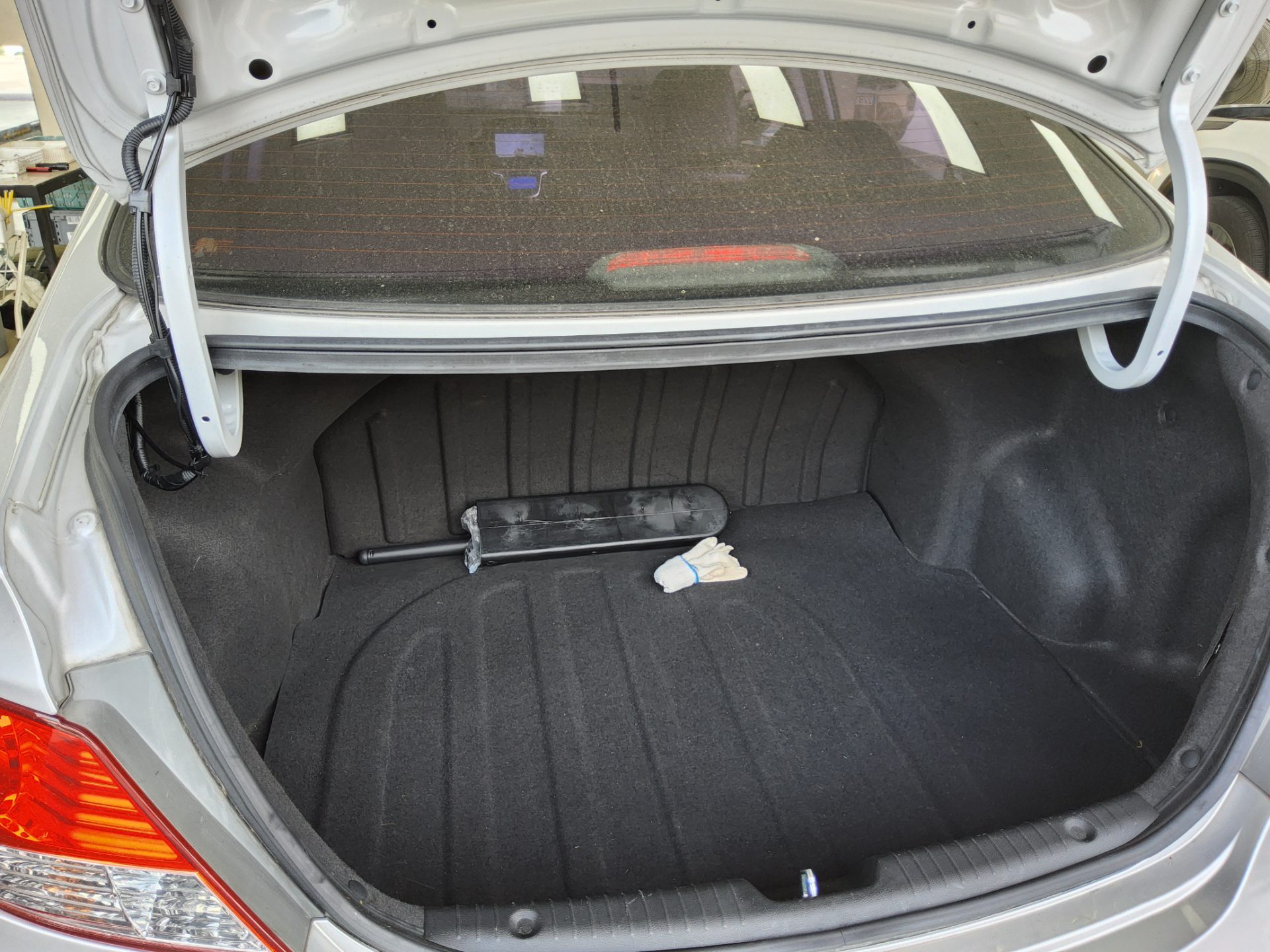 2012 - hyundai accent
