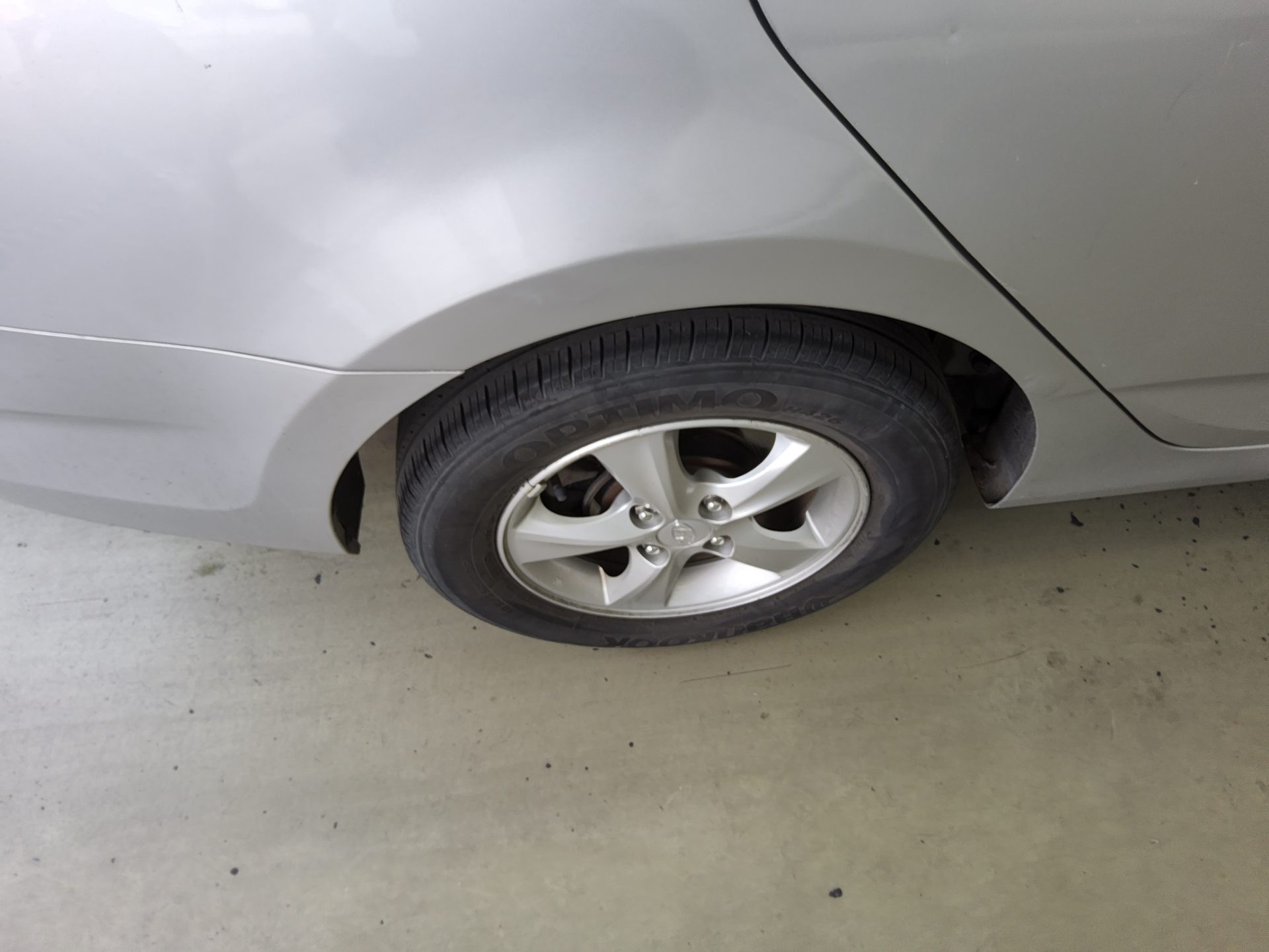 2012 - hyundai accent