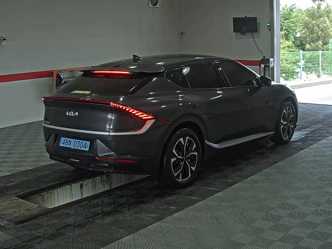 2023 - kia ev6