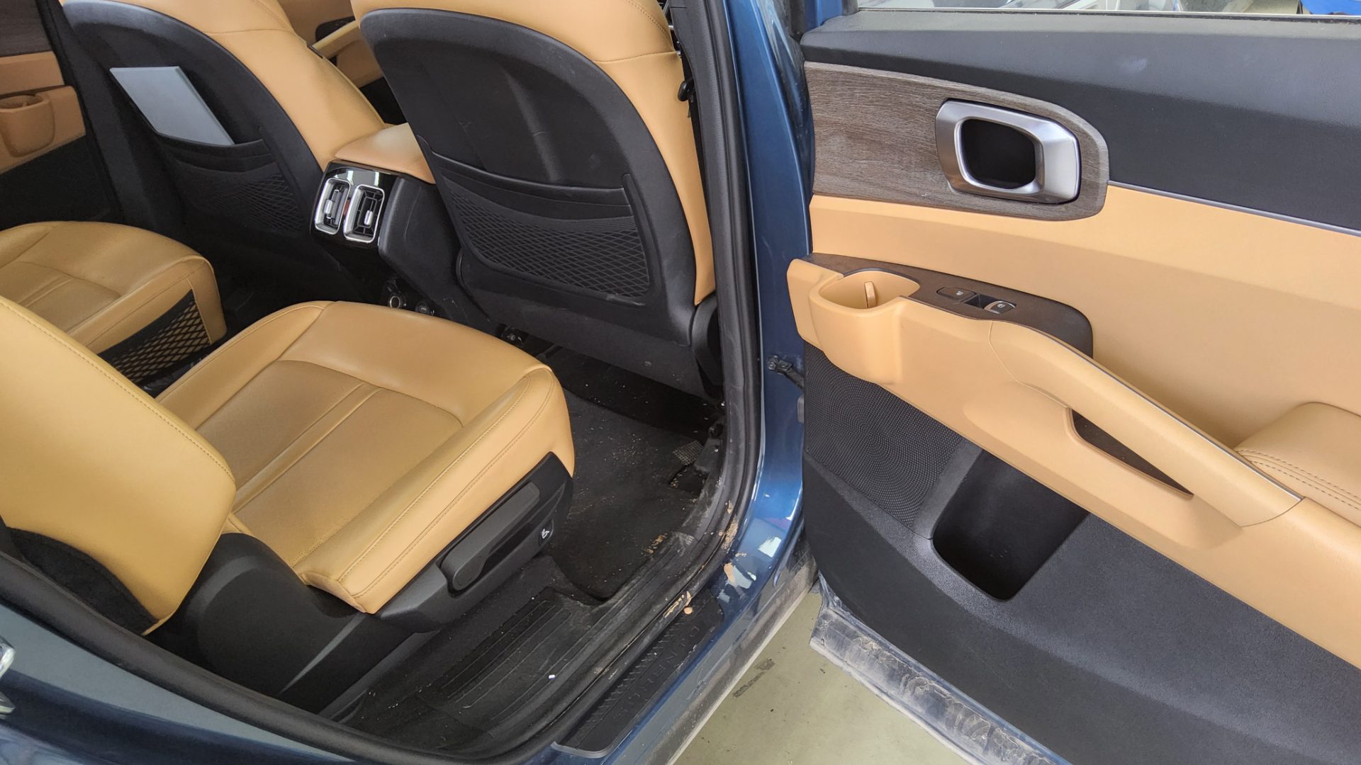 2021 - kia sorento