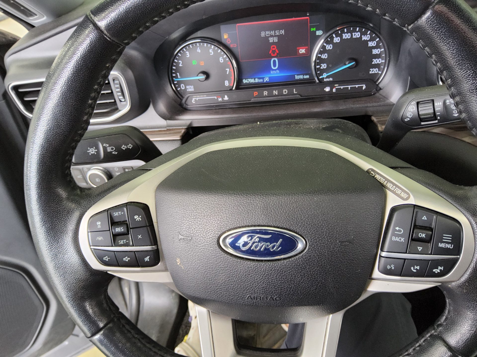 2021 - ford explorer
