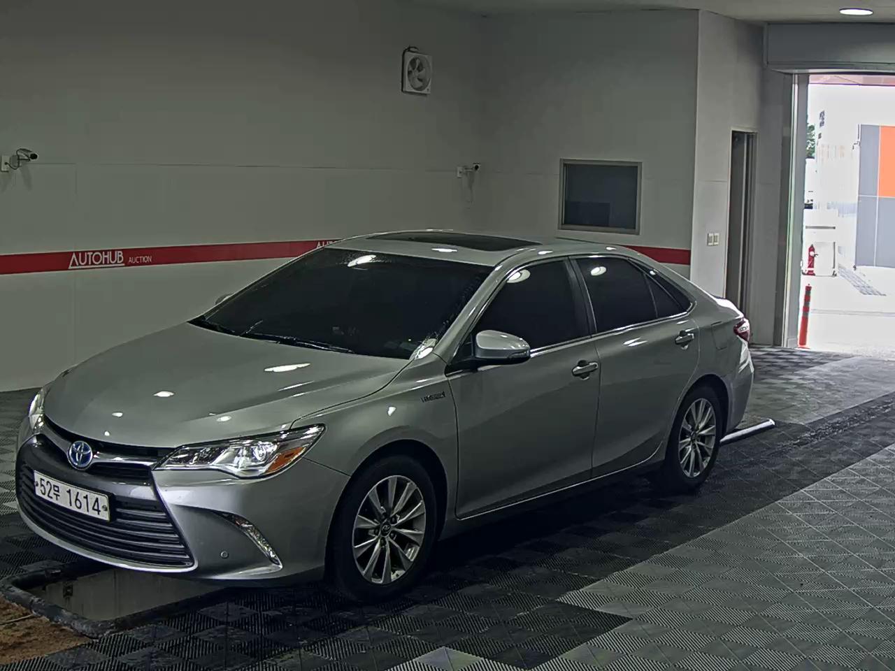 TOYOTA CAMRY (9TH GEN) XLE
