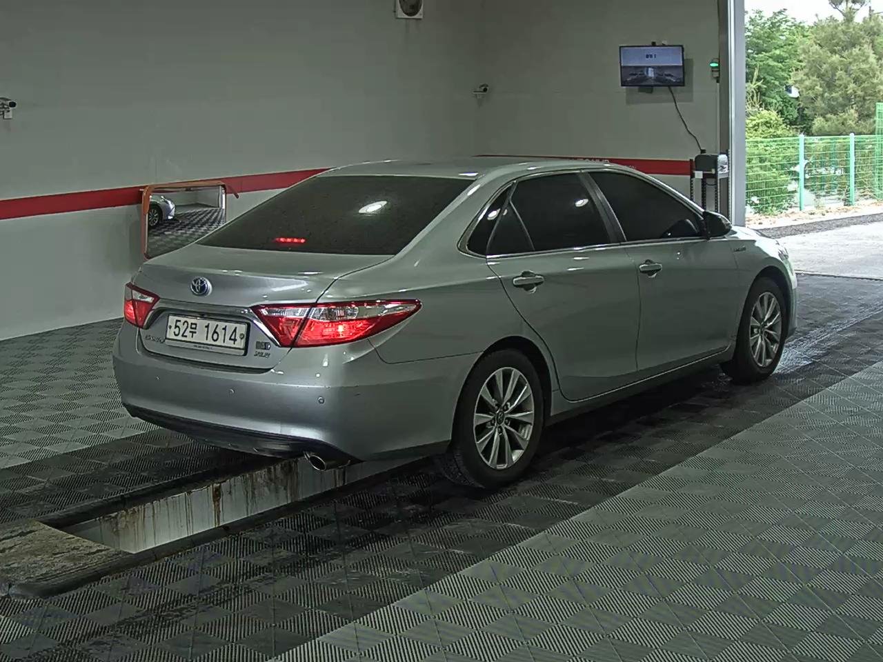2017 - toyota camry