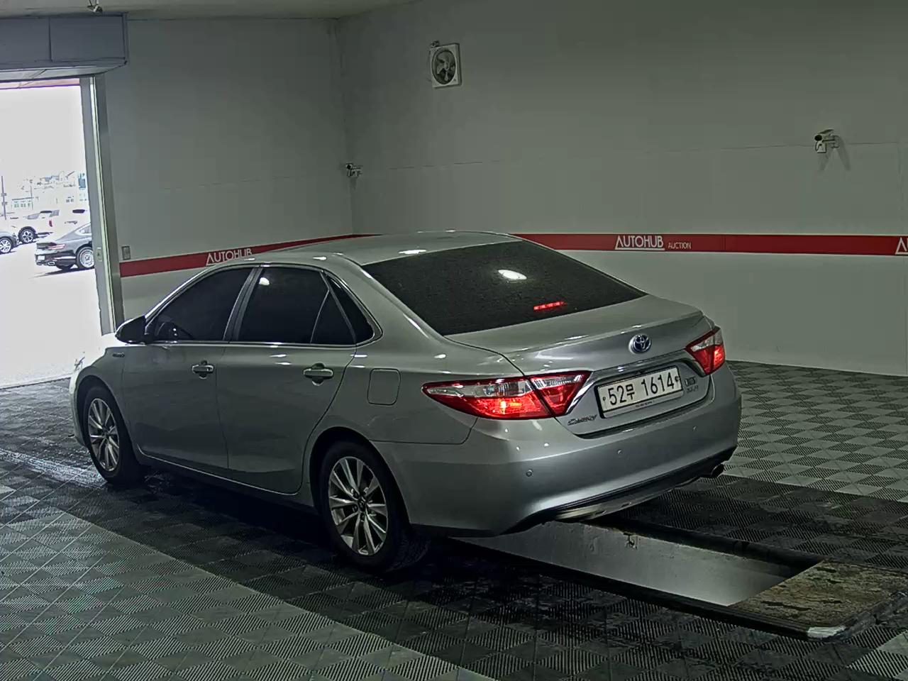 2017 - toyota camry