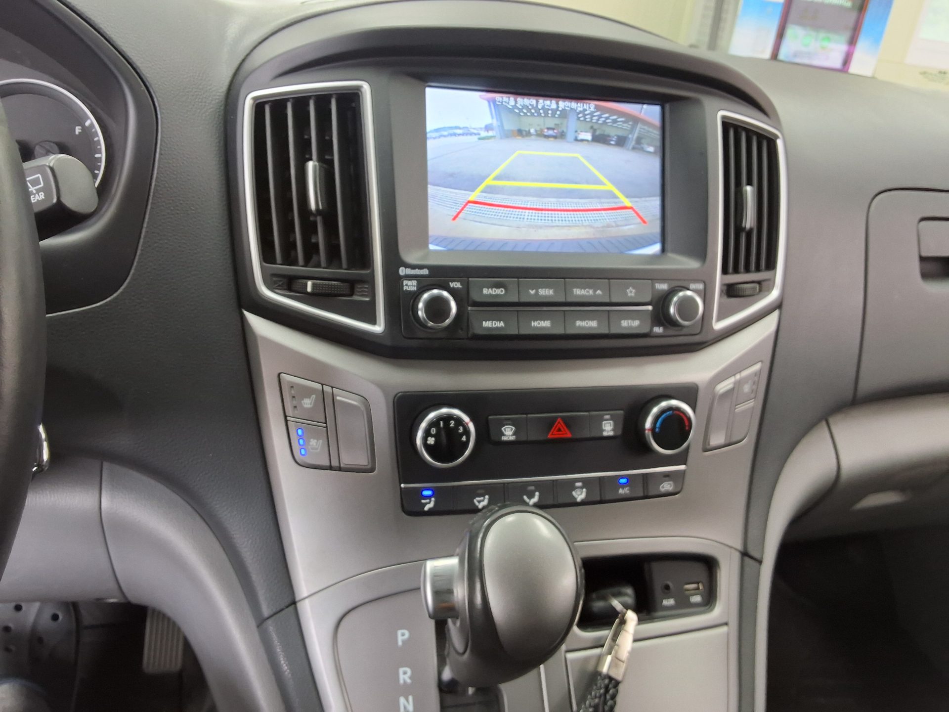 2021 - hyundai grand starex